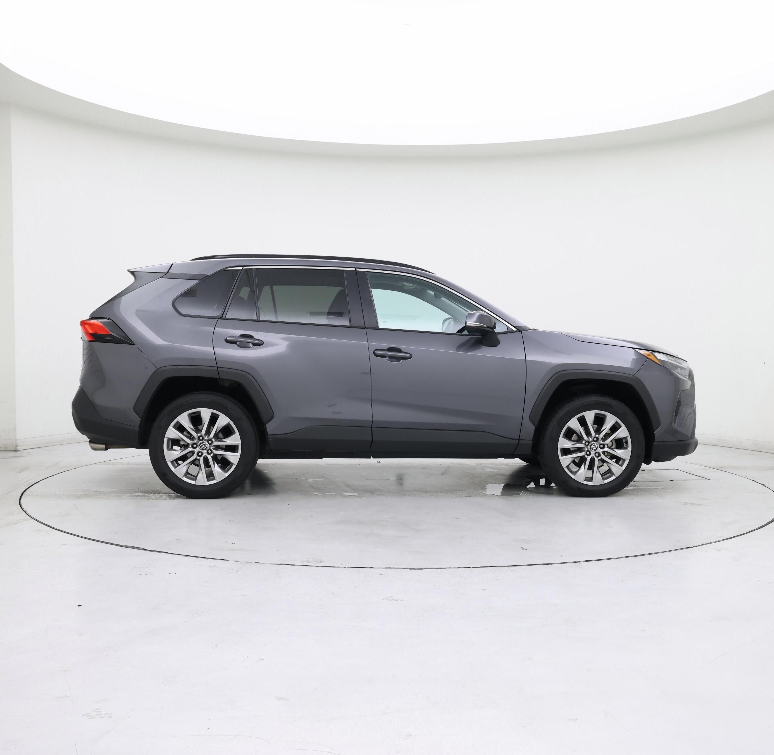 Thumbnail: 2022 Toyota RAV4 - 7