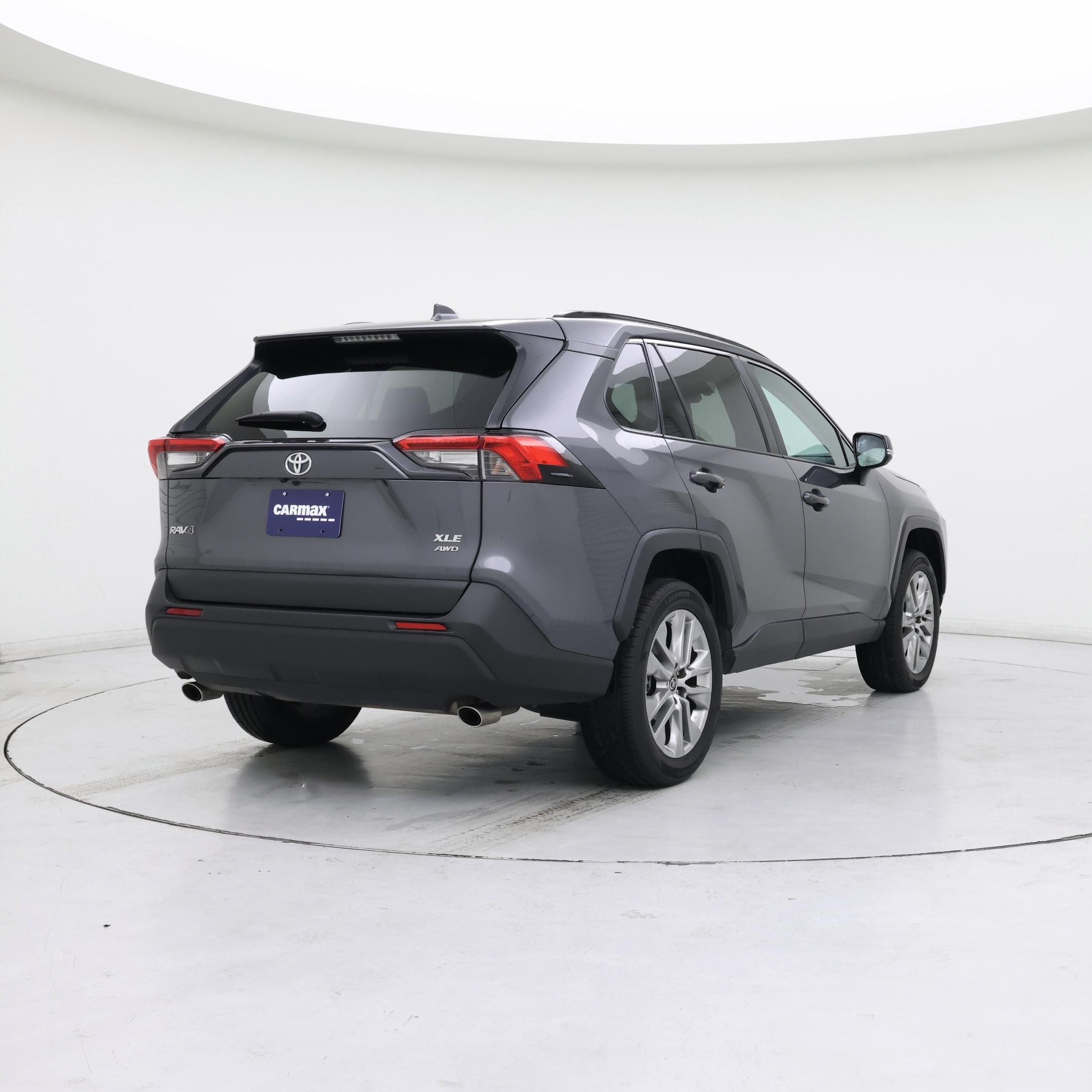 Thumbnail: 2022 Toyota RAV4 - 8