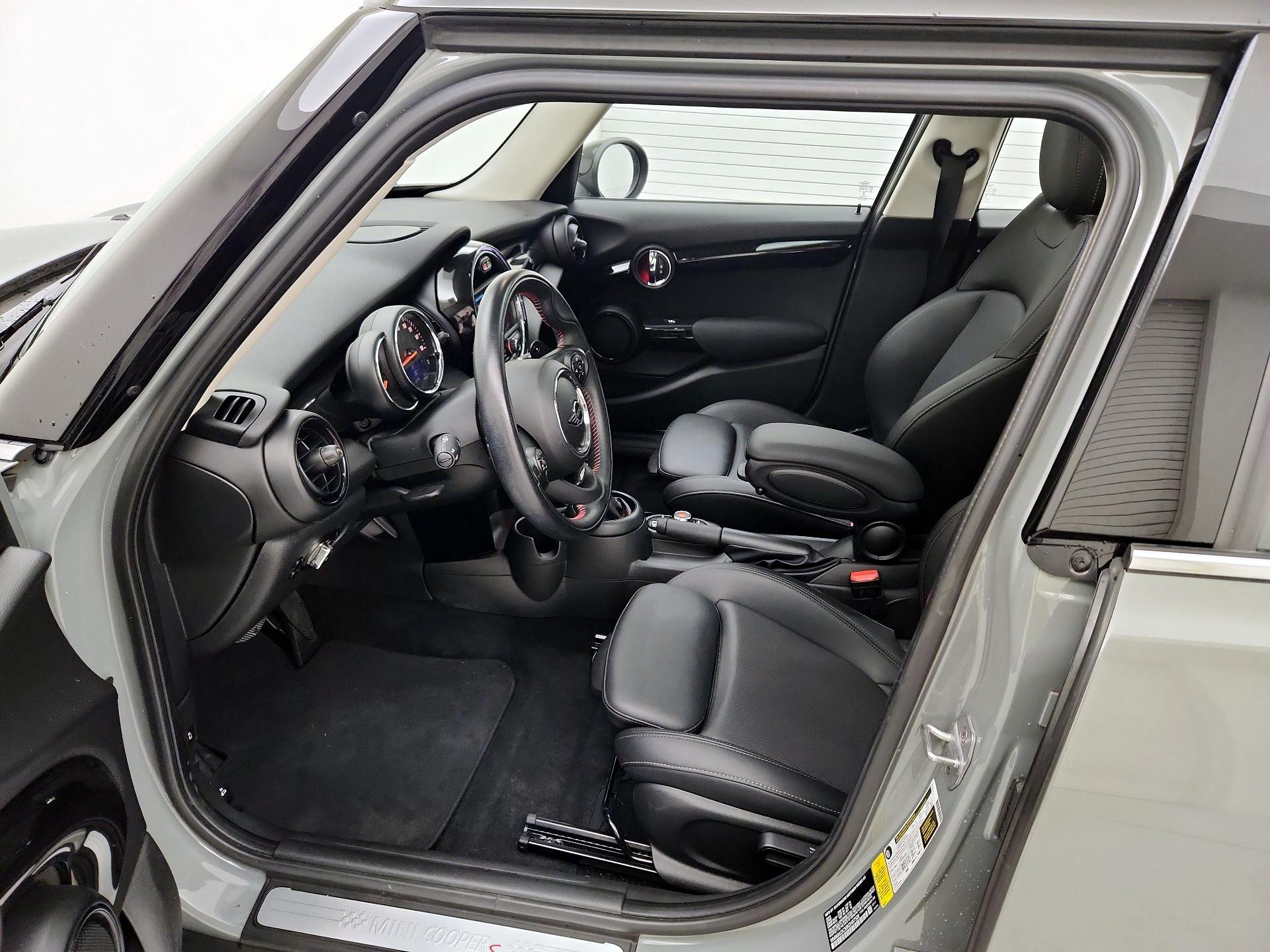 Thumbnail: 2019 MINI Cooper Hardtop - 11