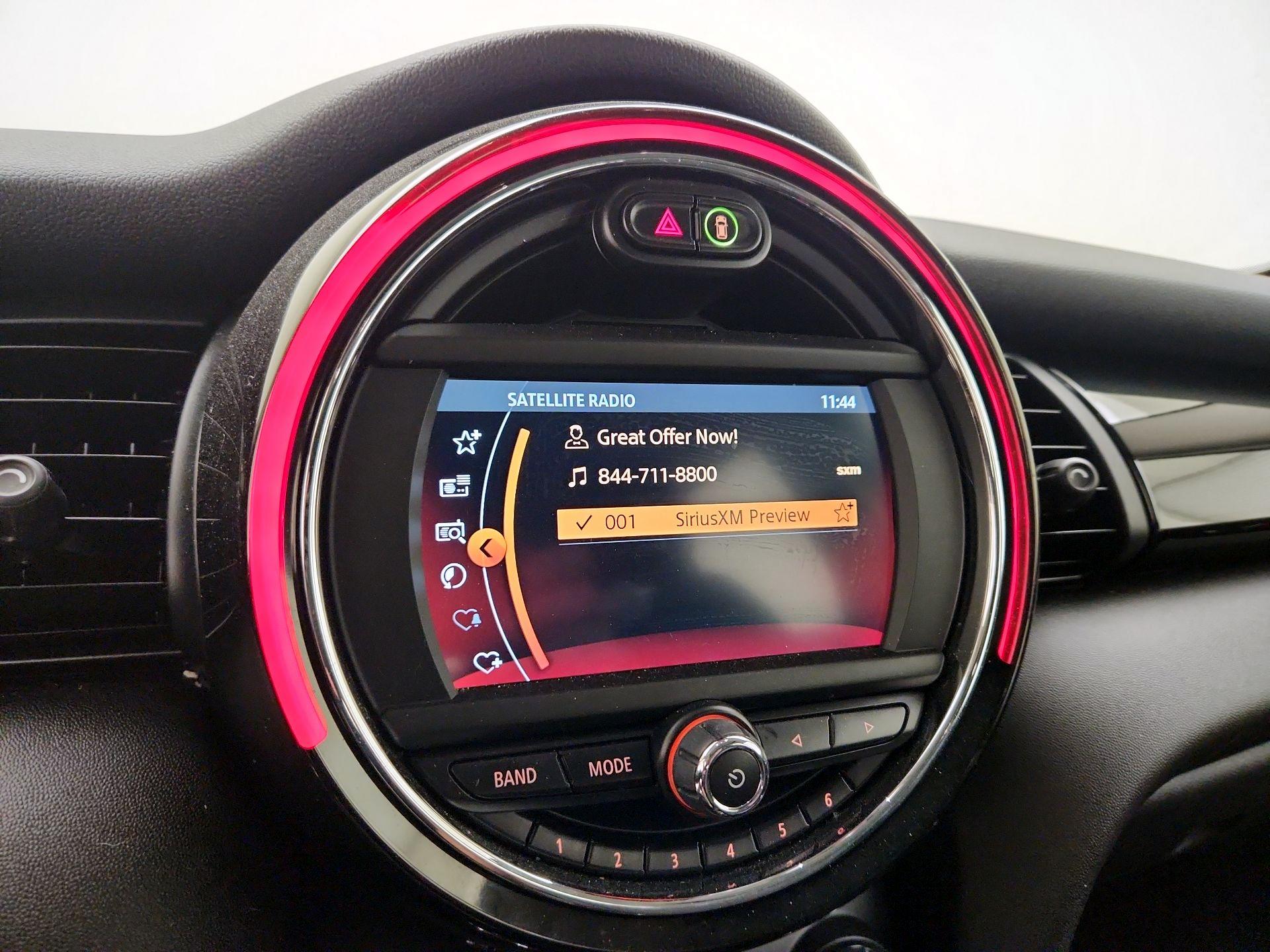 Thumbnail: 2019 MINI Cooper Hardtop - 15