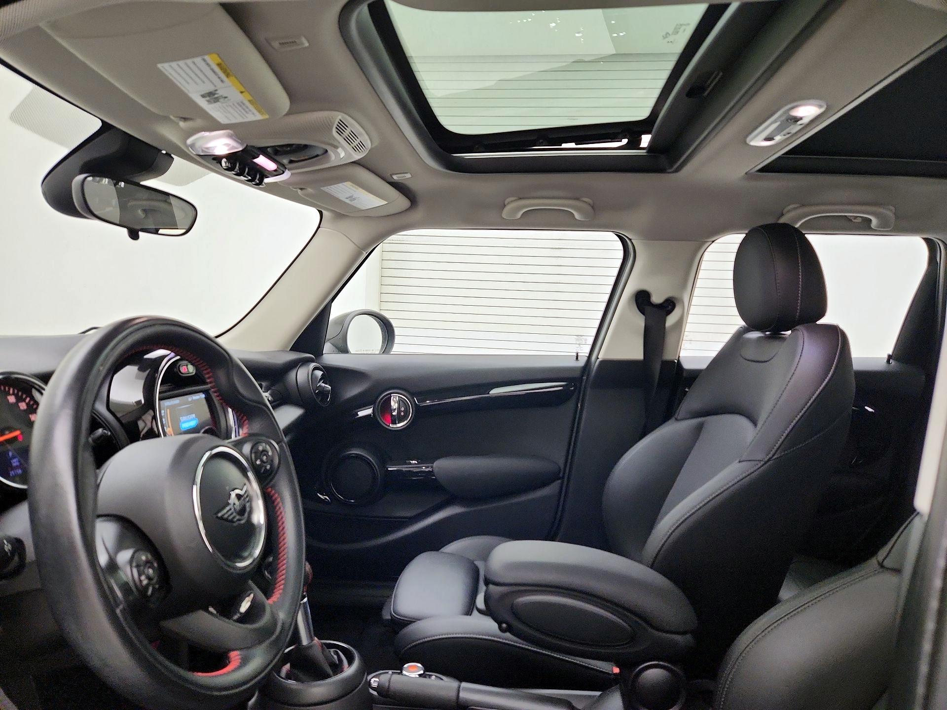 Thumbnail: 2019 MINI Cooper Hardtop - 19