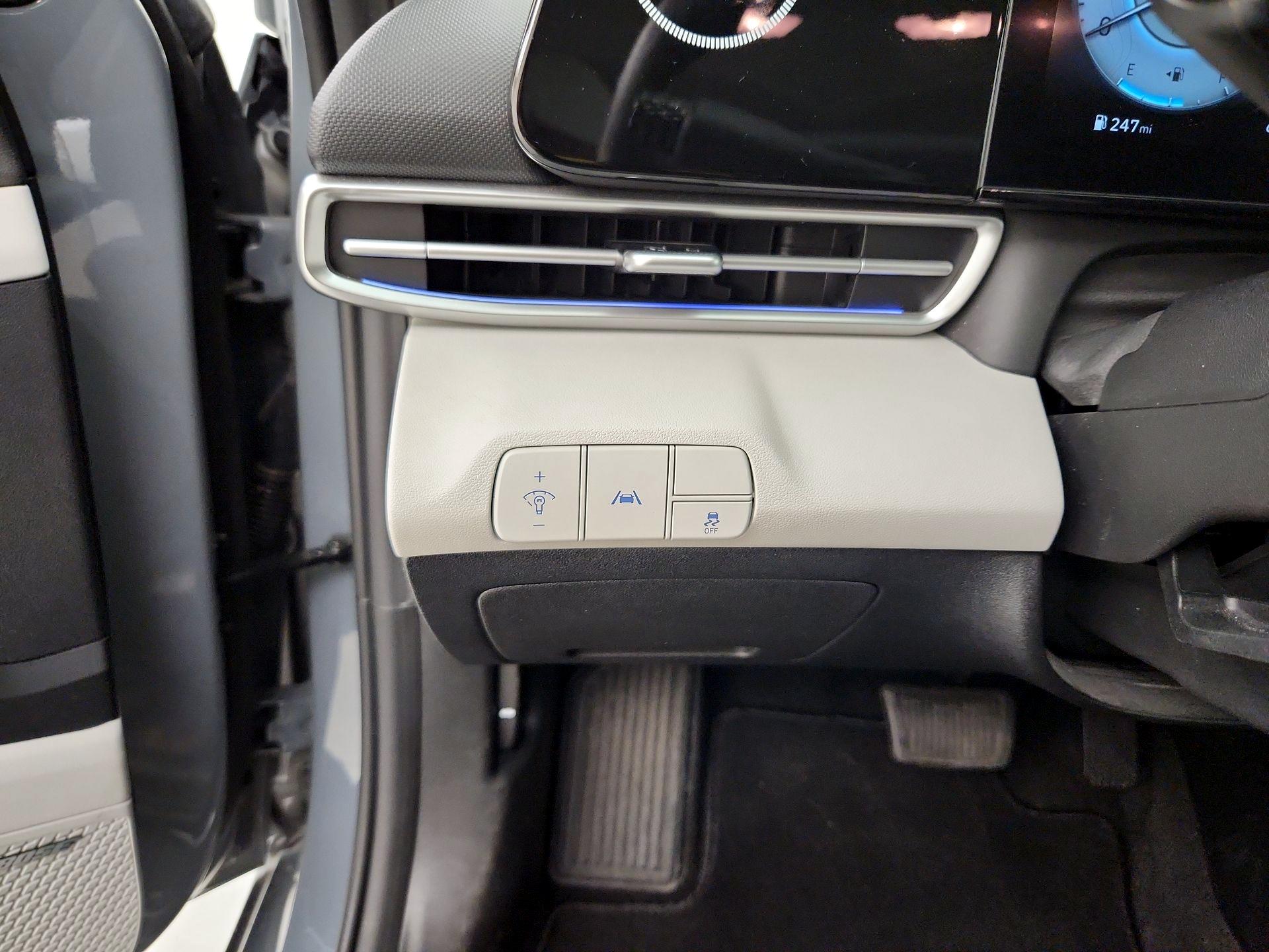 Thumbnail: 2021 Hyundai Elantra - 13