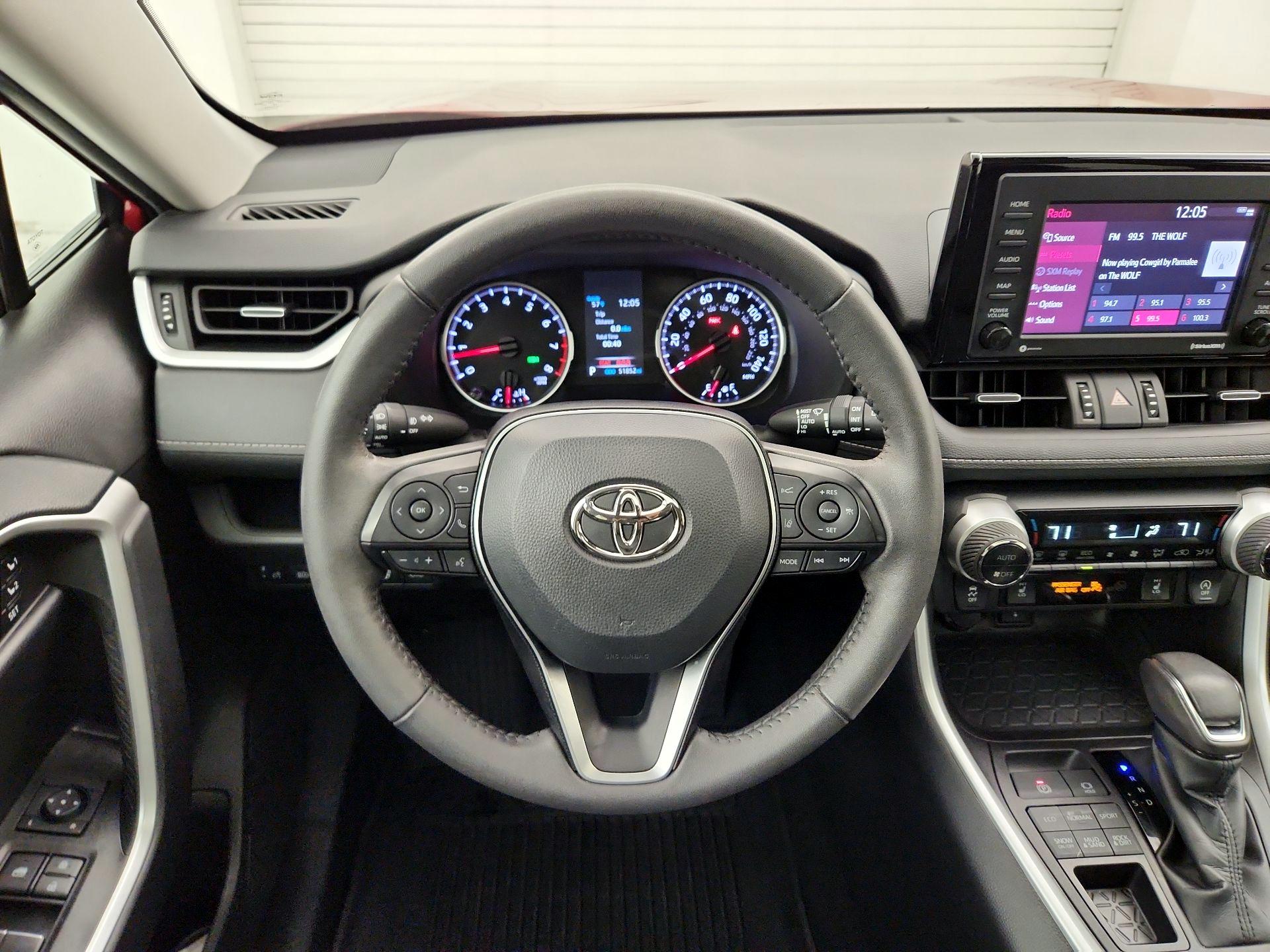 Thumbnail: 2022 Toyota RAV4 - 10