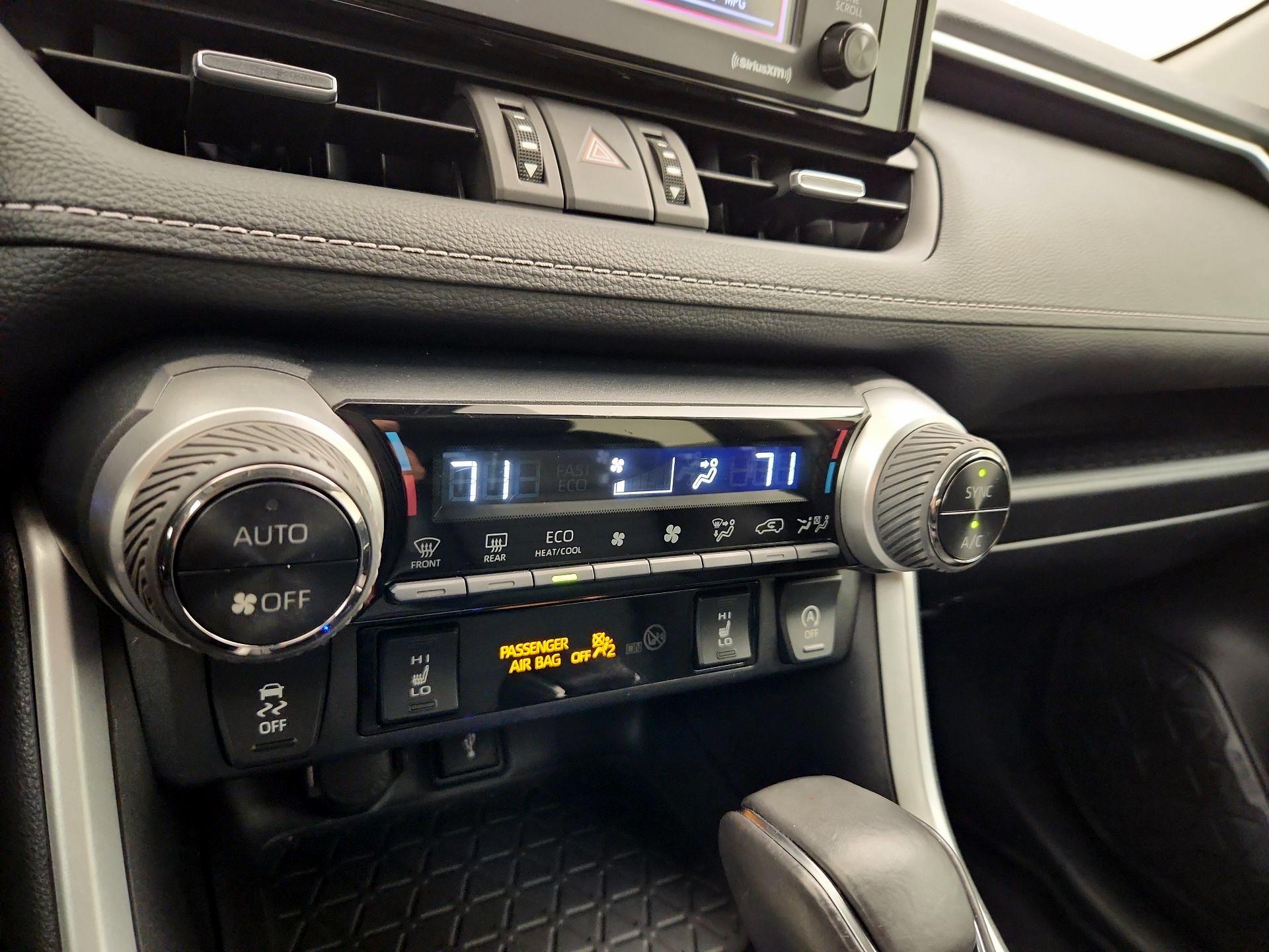 Thumbnail: 2022 Toyota RAV4 - 16