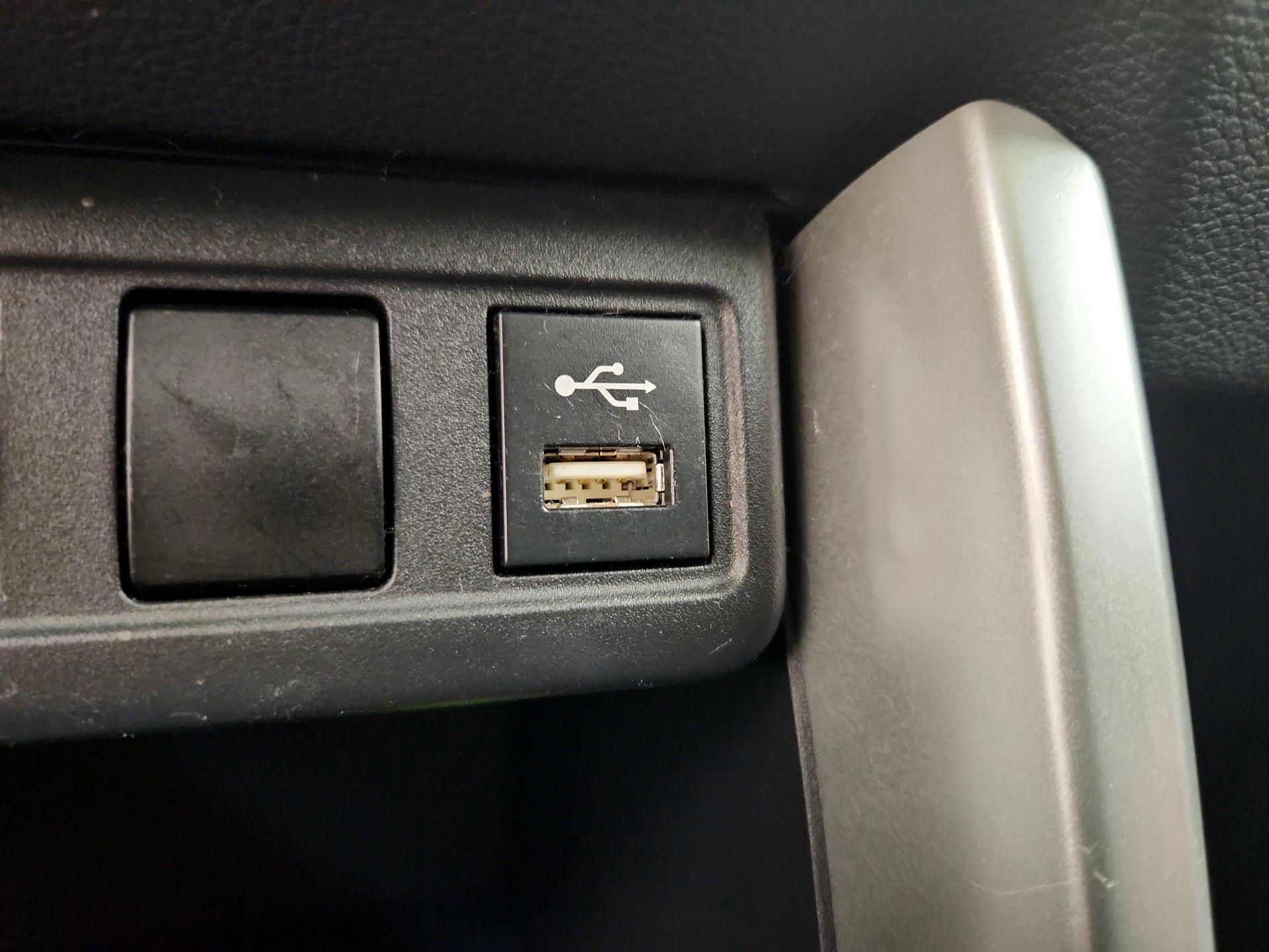 Thumbnail: 2022 Toyota Corolla Cross - 18