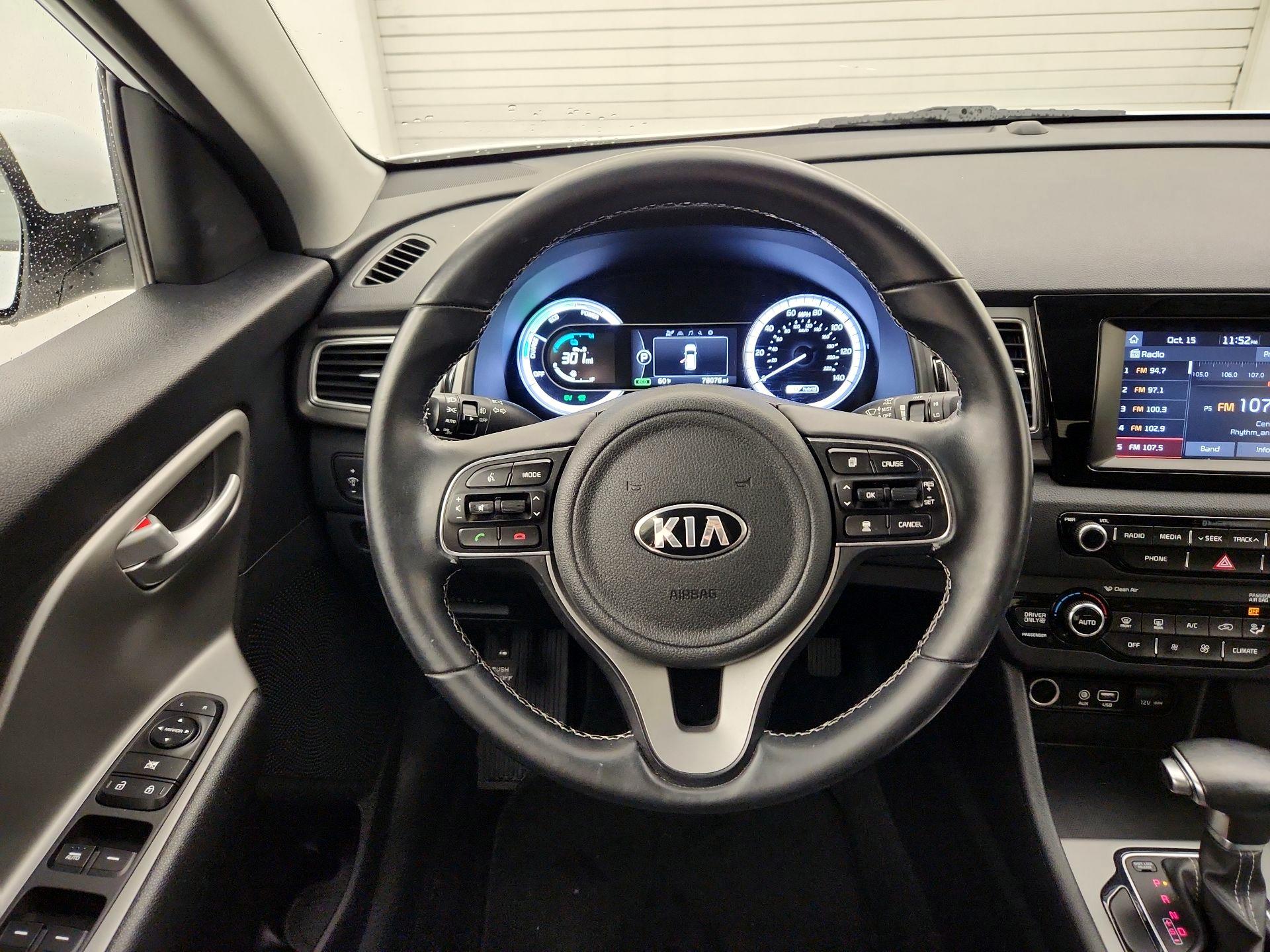Thumbnail: 2017 Kia Niro - 10
