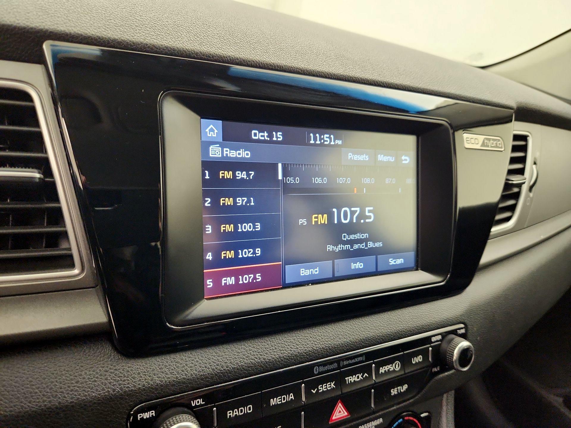 Thumbnail: 2017 Kia Niro - 15