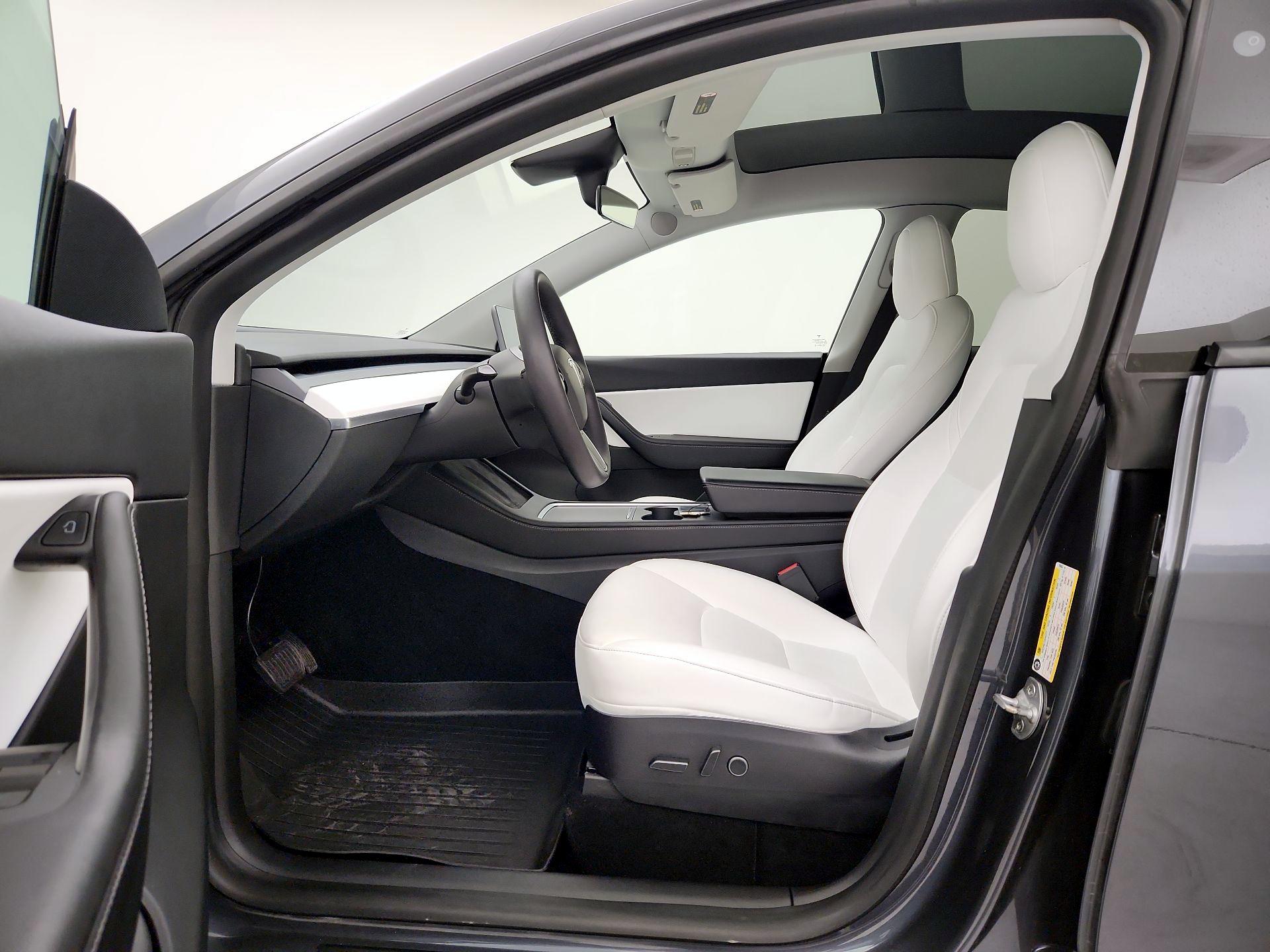 Thumbnail: 2021 Tesla Model Y - 19