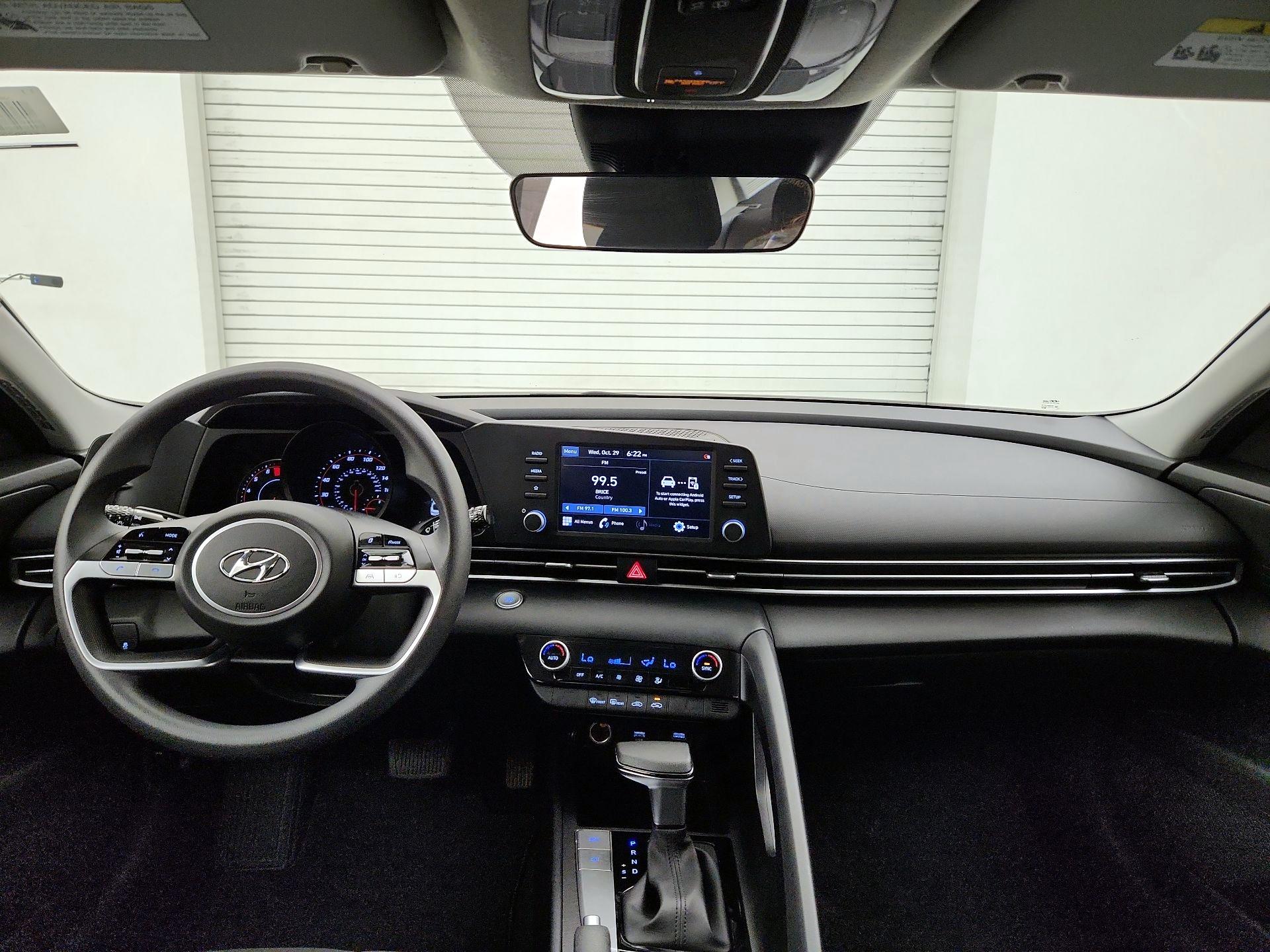 Thumbnail: 2022 Hyundai Elantra - 9