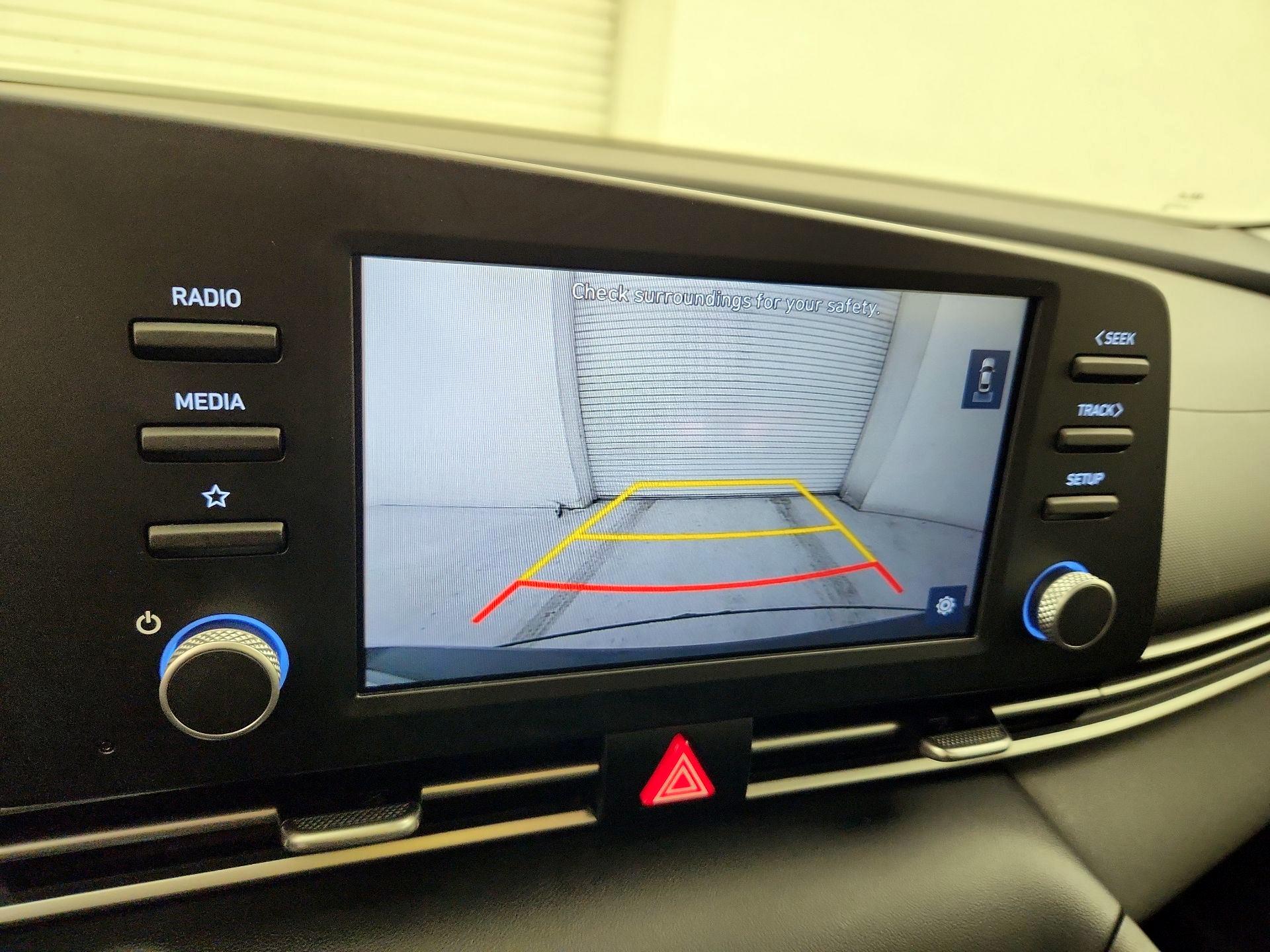 Thumbnail: 2022 Hyundai Elantra - 14