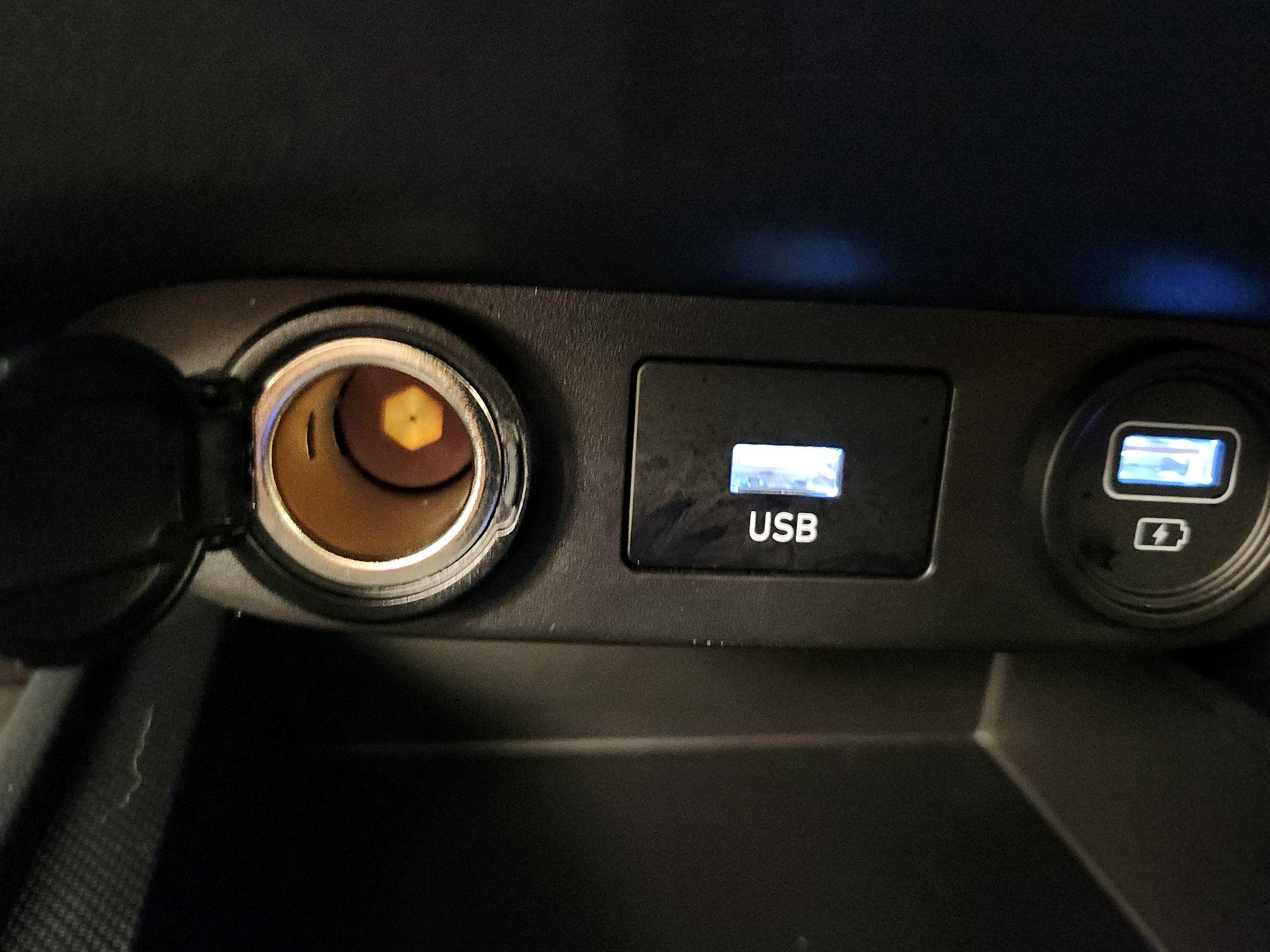 Thumbnail: 2022 Hyundai Elantra - 18