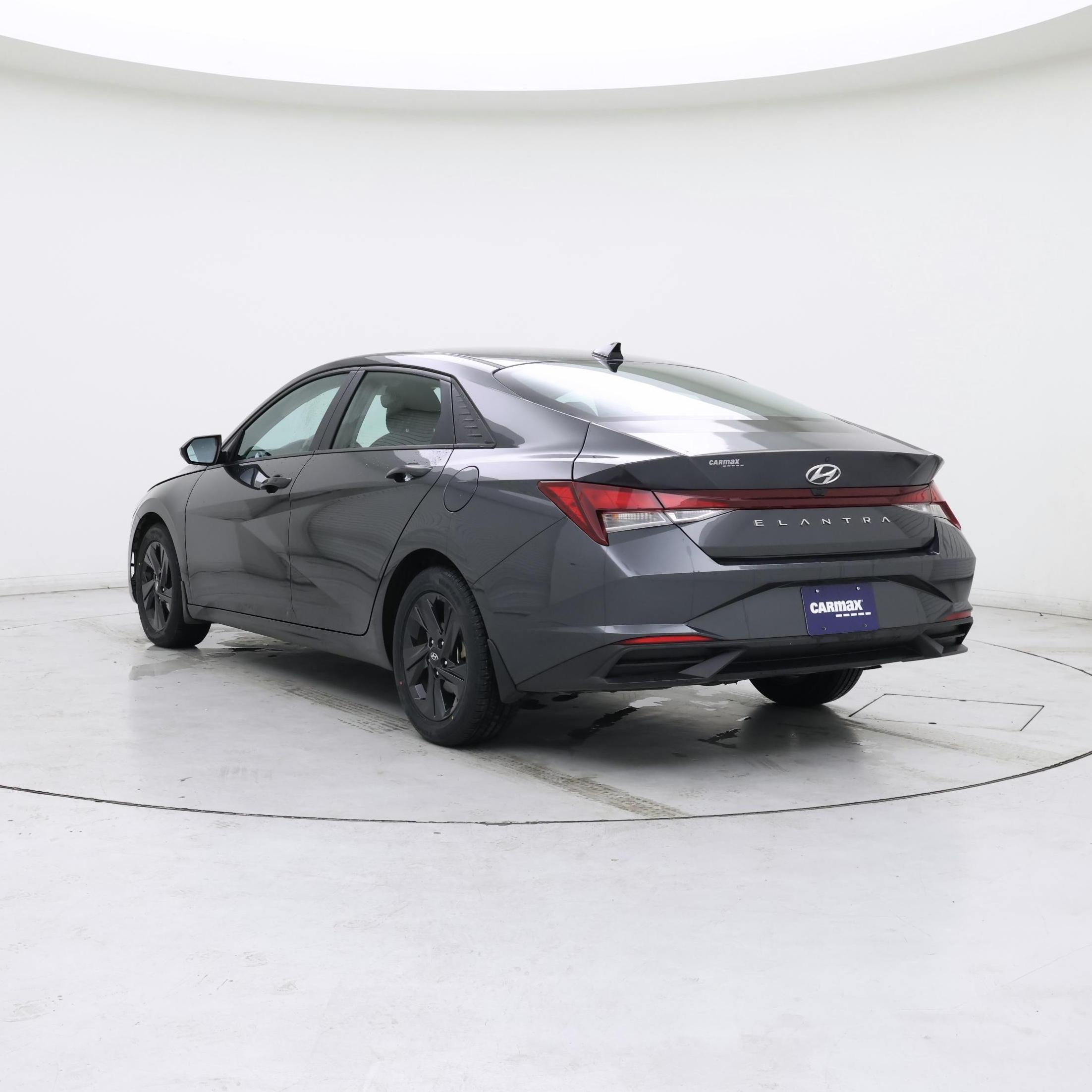 Thumbnail: 2022 Hyundai Elantra - 2