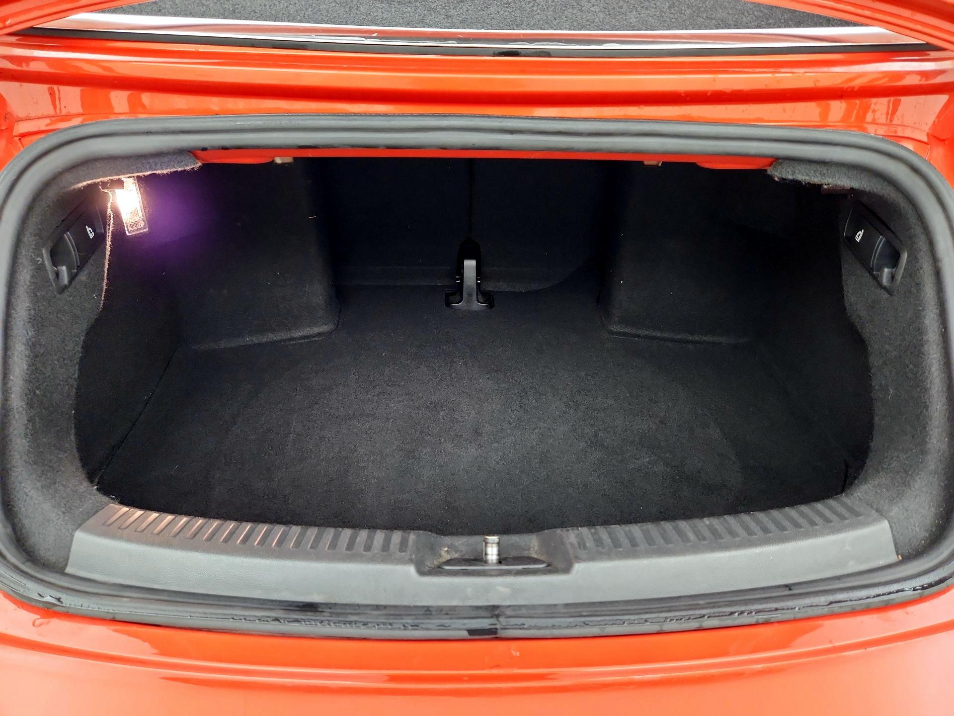 Thumbnail: 2019 Volkswagen Beetle - 20