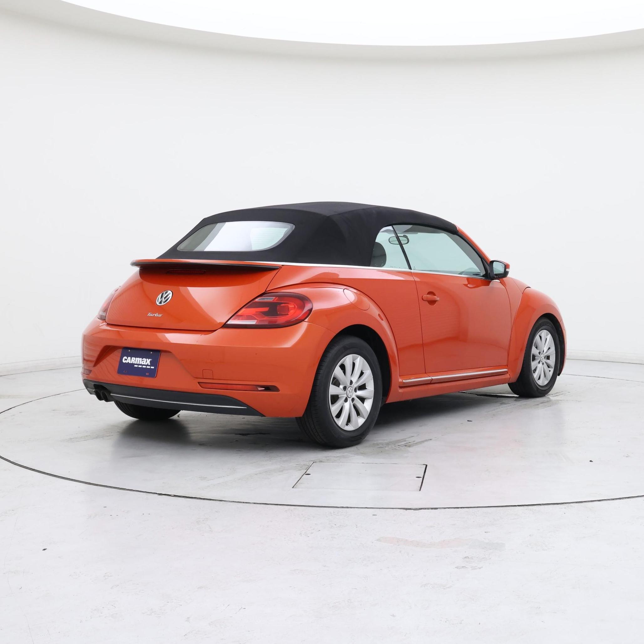 Thumbnail: 2019 Volkswagen Beetle - 8