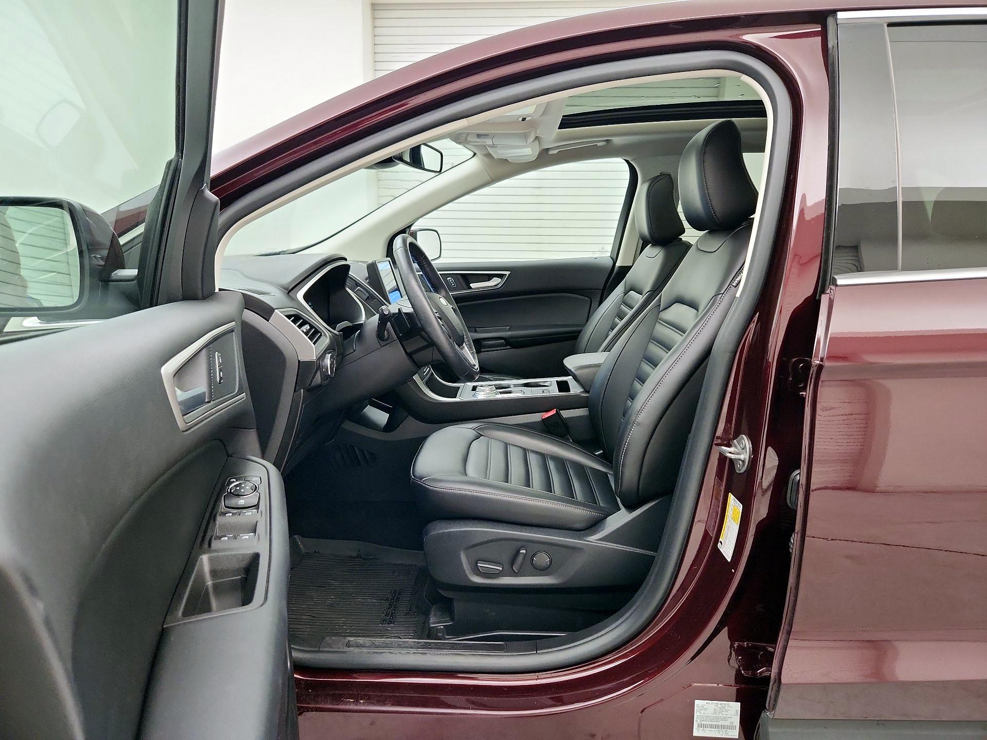 Thumbnail: 2021 Ford Edge - 11