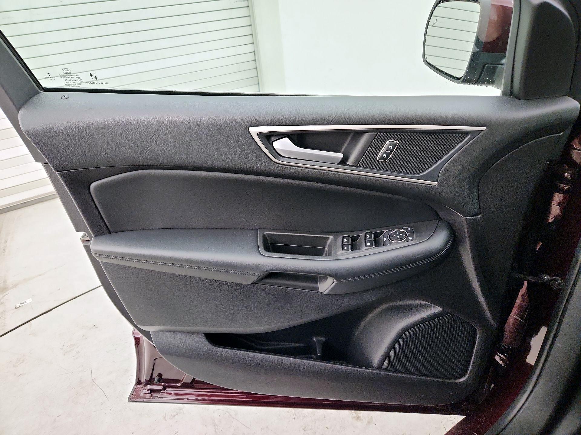 Thumbnail: 2021 Ford Edge - 12