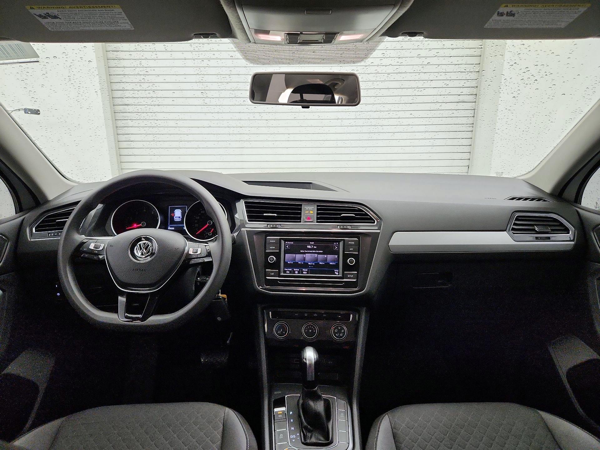 Thumbnail: 2018 Volkswagen Tiguan - 9