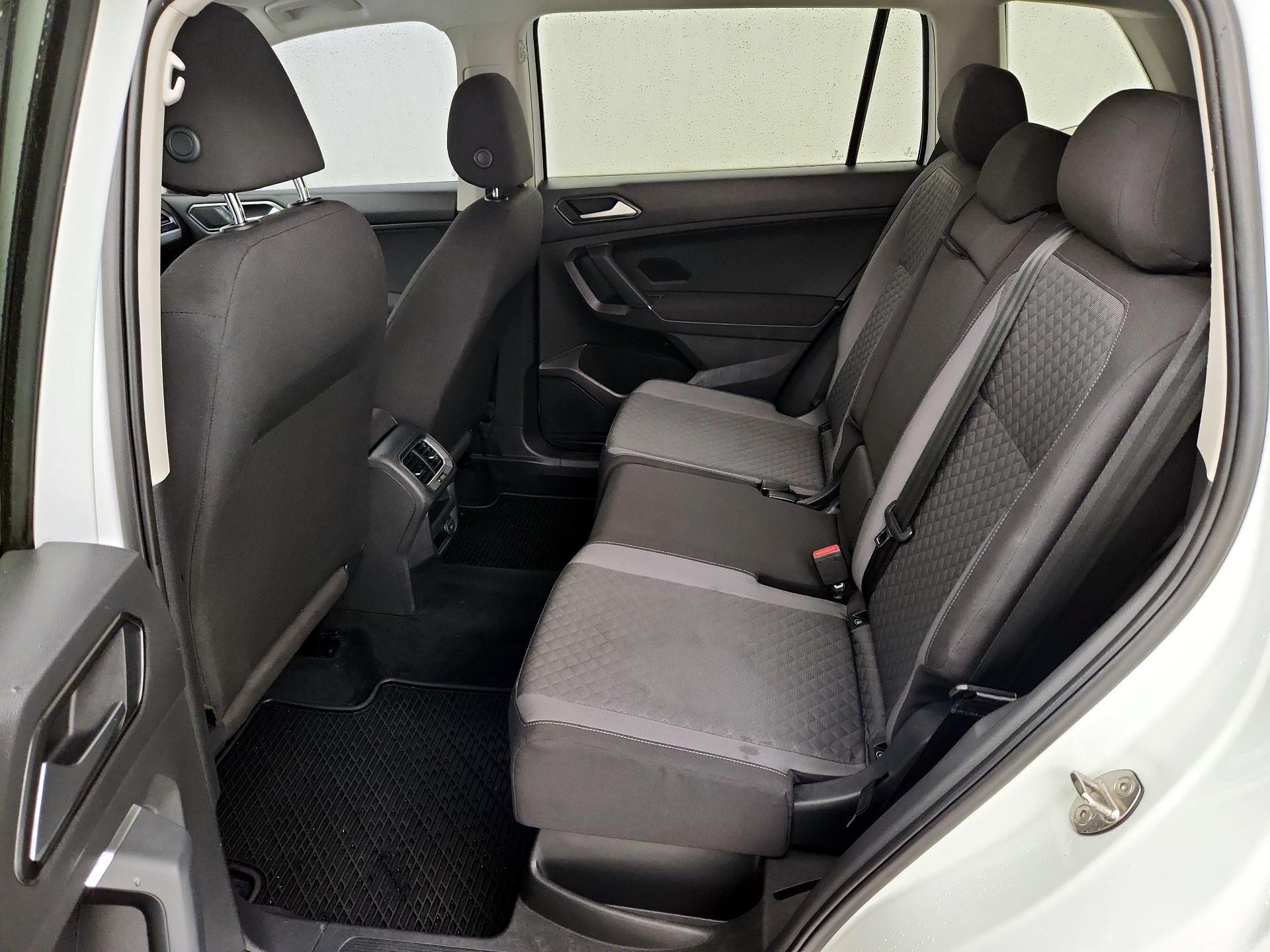 Thumbnail: 2018 Volkswagen Tiguan - 19