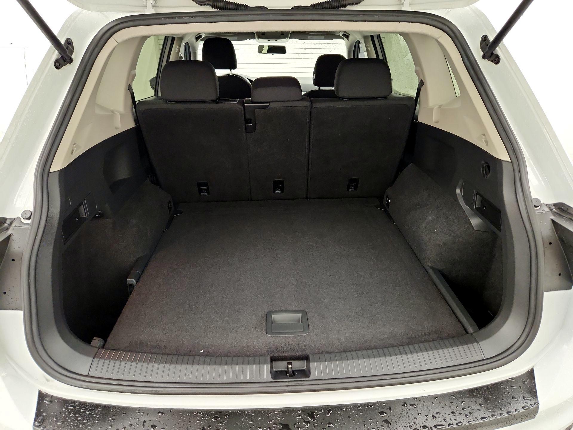 Thumbnail: 2018 Volkswagen Tiguan - 20