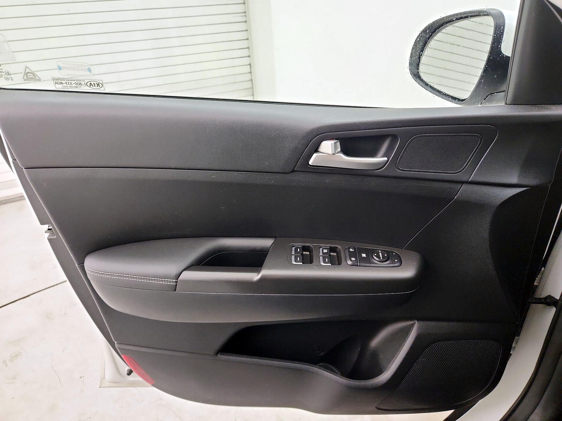 Thumbnail: 2019 Kia Sportage - 12
