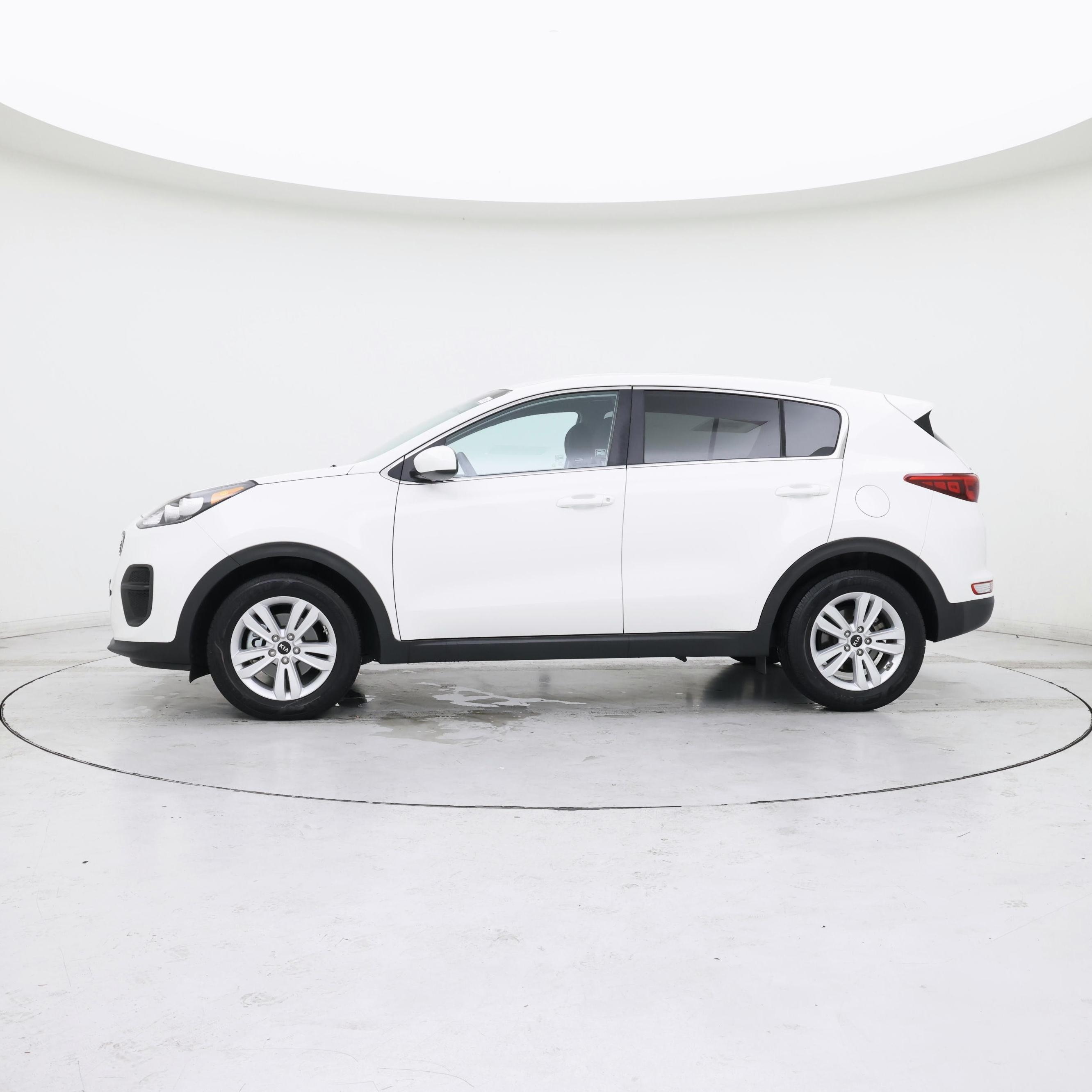 Thumbnail: 2019 Kia Sportage - 3