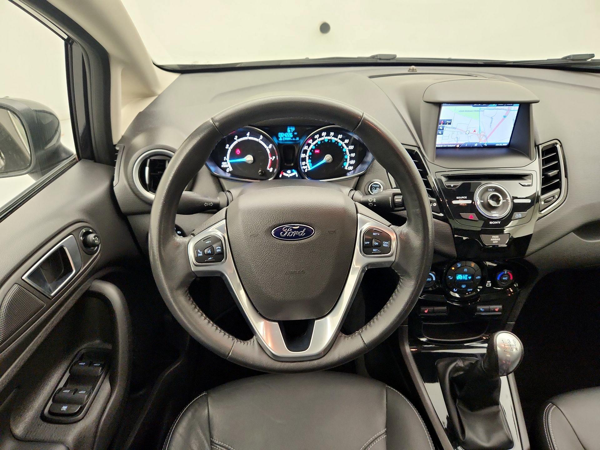 Thumbnail: 2014 Ford Fiesta - 10