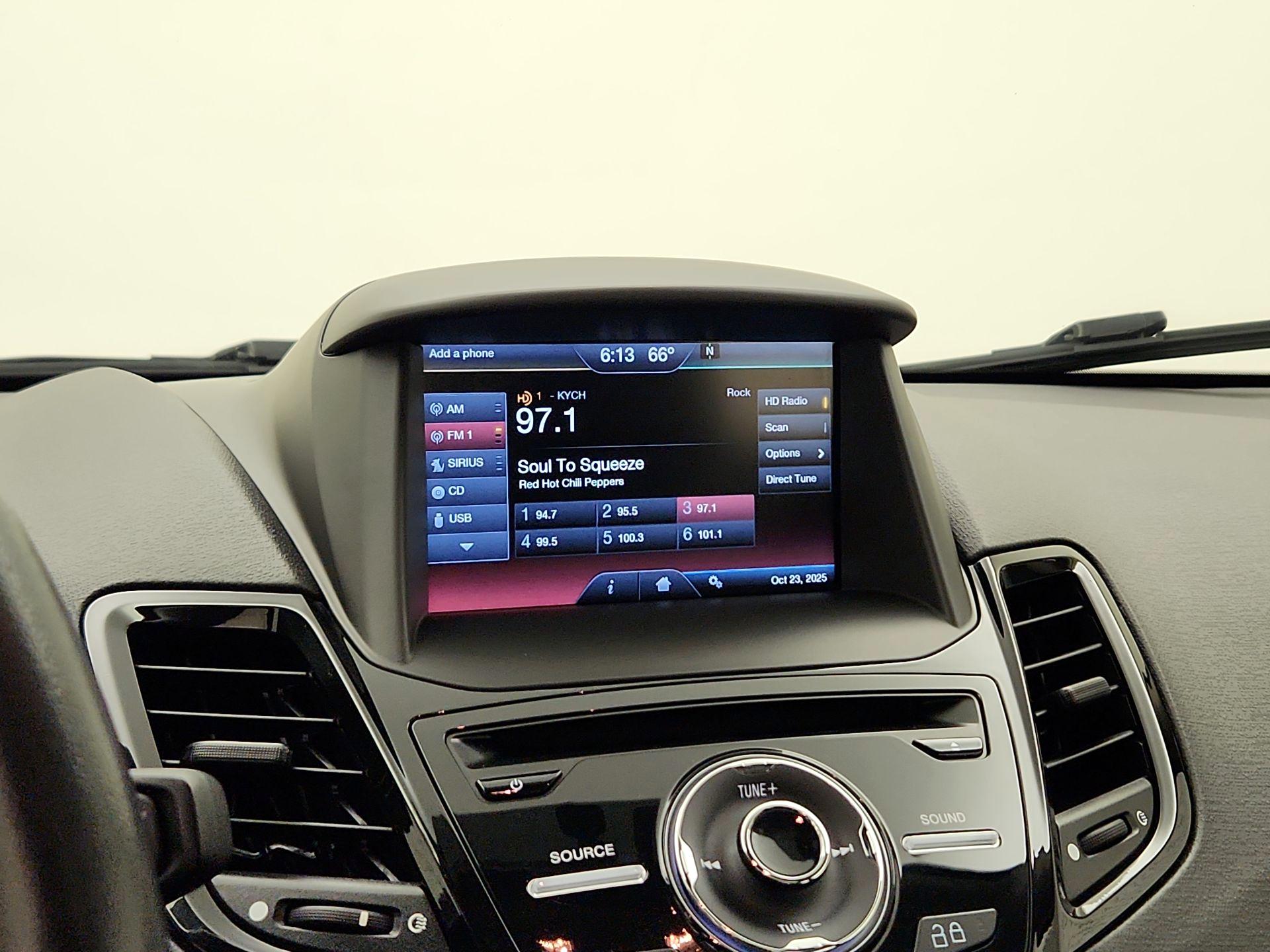 Thumbnail: 2014 Ford Fiesta - 16