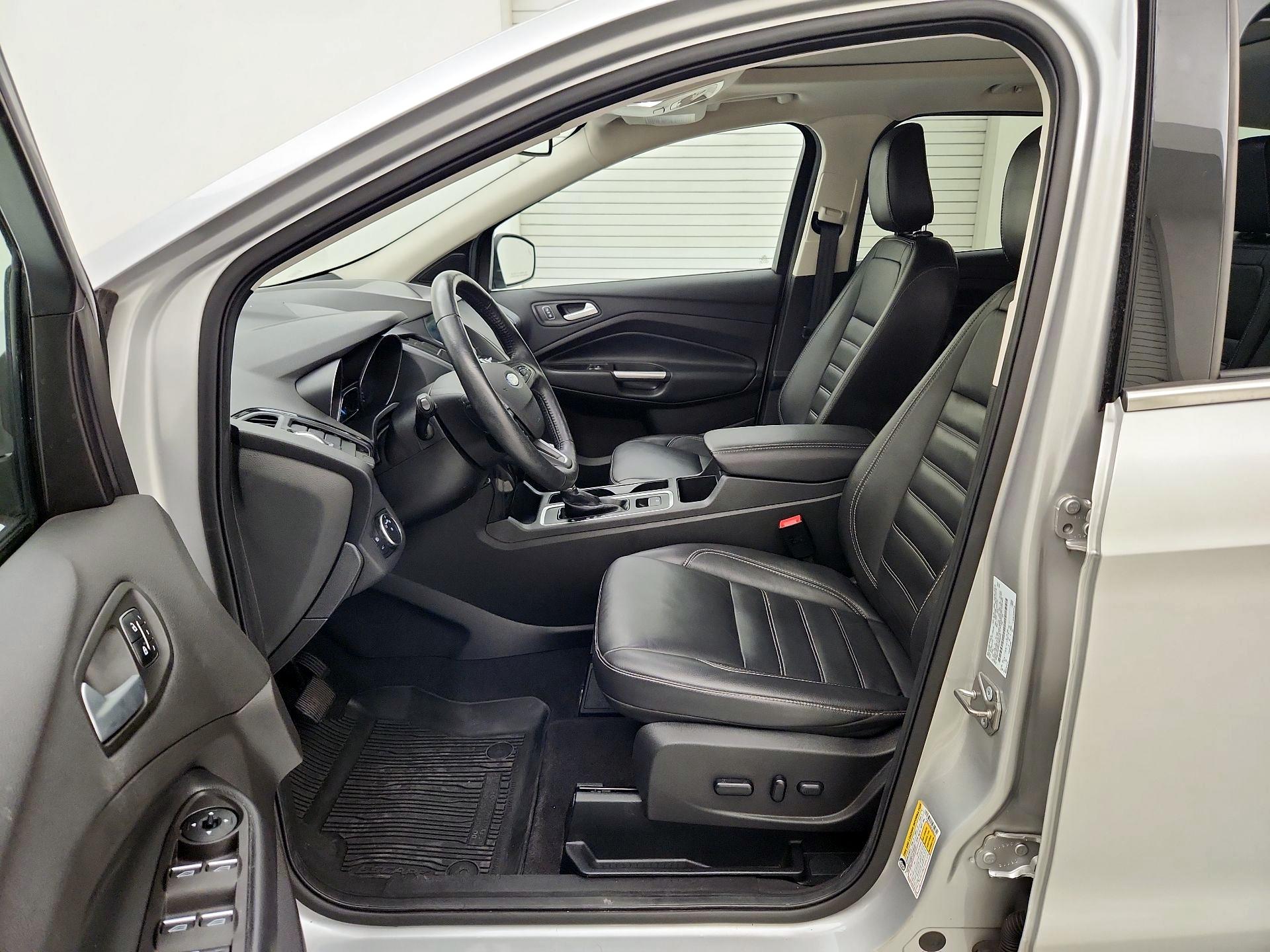 Thumbnail: 2019 Ford Escape - 11