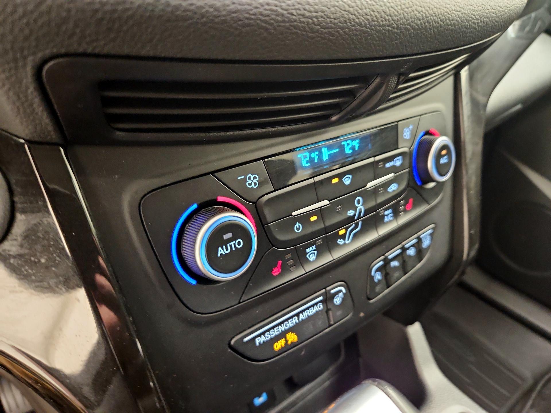 Thumbnail: 2019 Ford Escape - 17