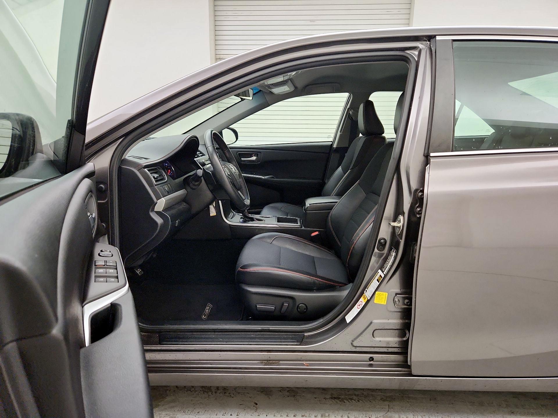 Thumbnail: 2017 Toyota Camry - 11