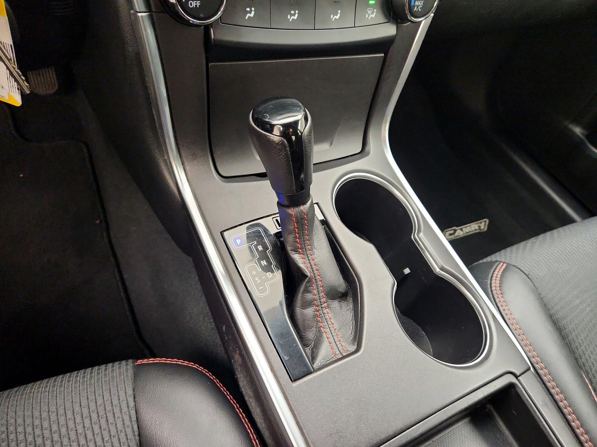 Thumbnail: 2017 Toyota Camry - 17