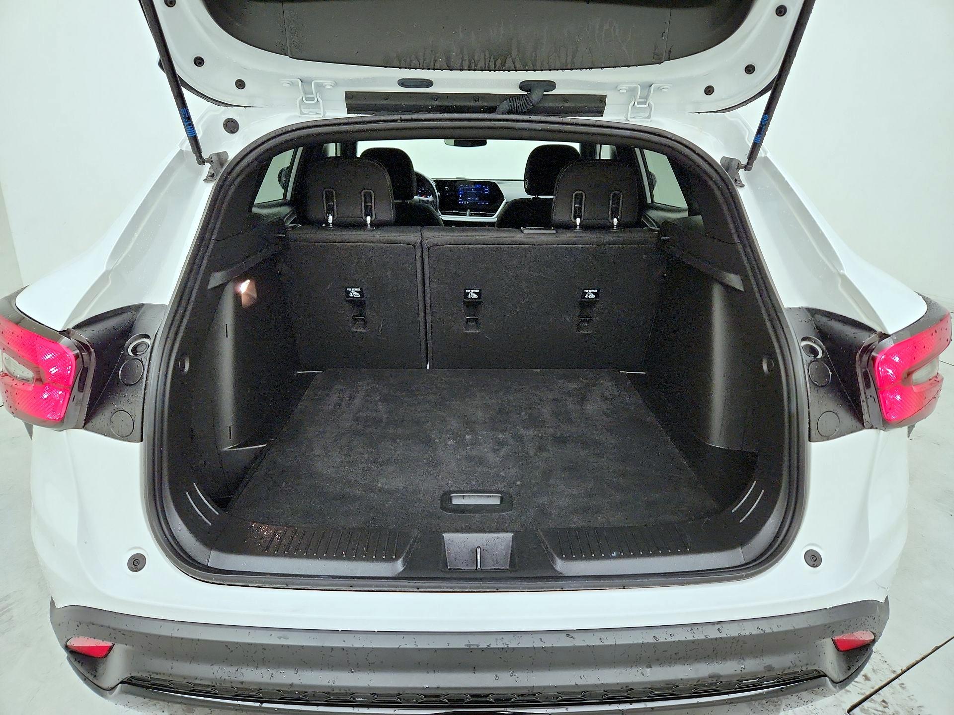 Thumbnail: 2024 Chevrolet Trax - 20