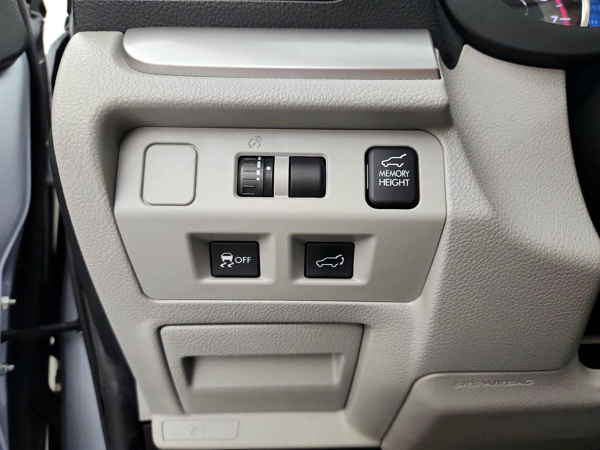 Thumbnail: 2015 Subaru Forester - 13