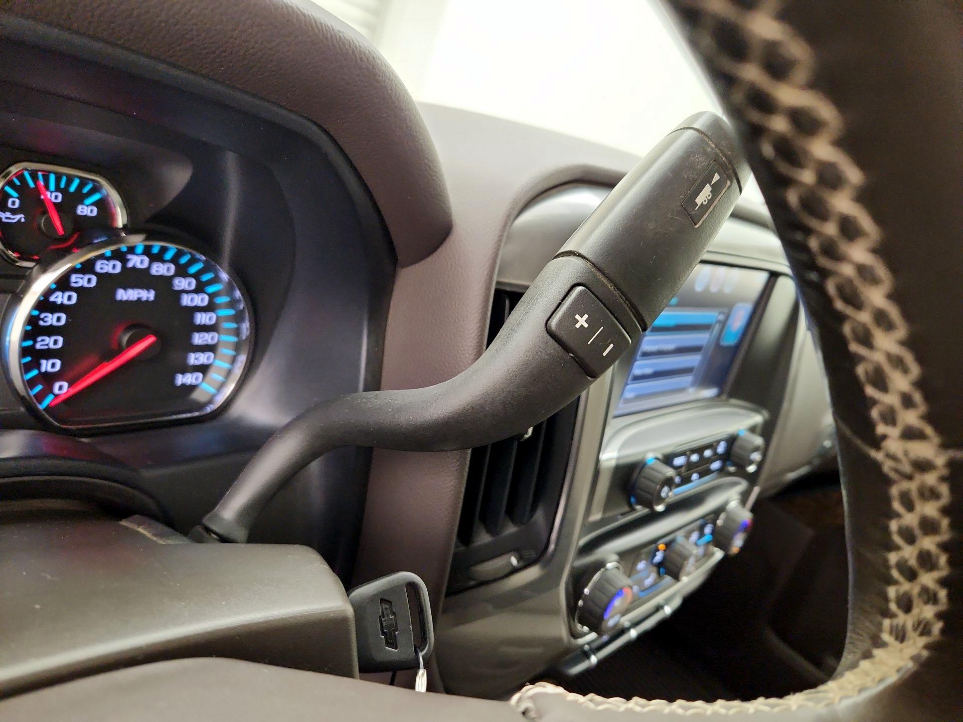 Thumbnail: 2015 Chevrolet Silverado 1500 - 17