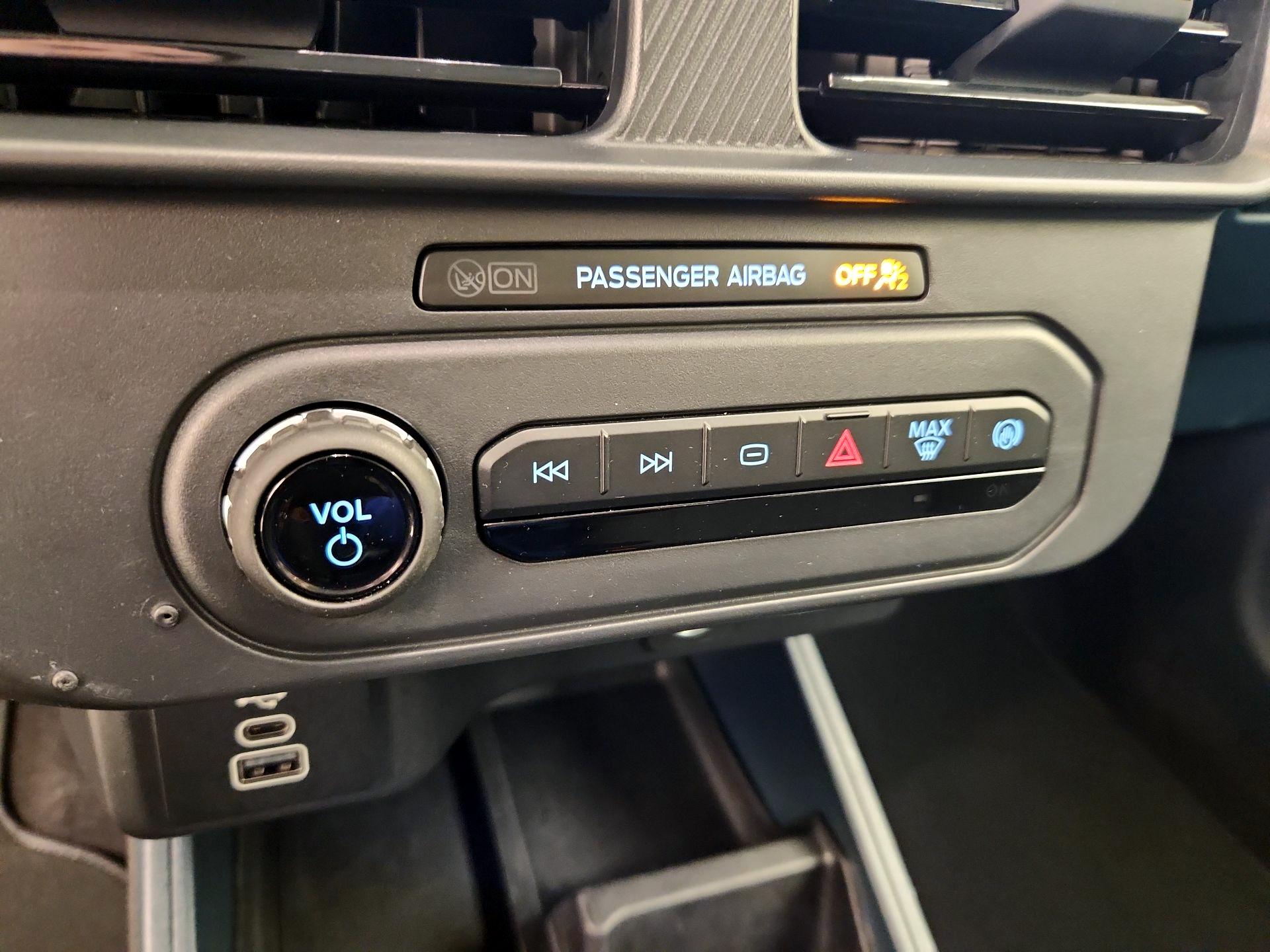 Thumbnail: 2025 Ford Maverick - 16