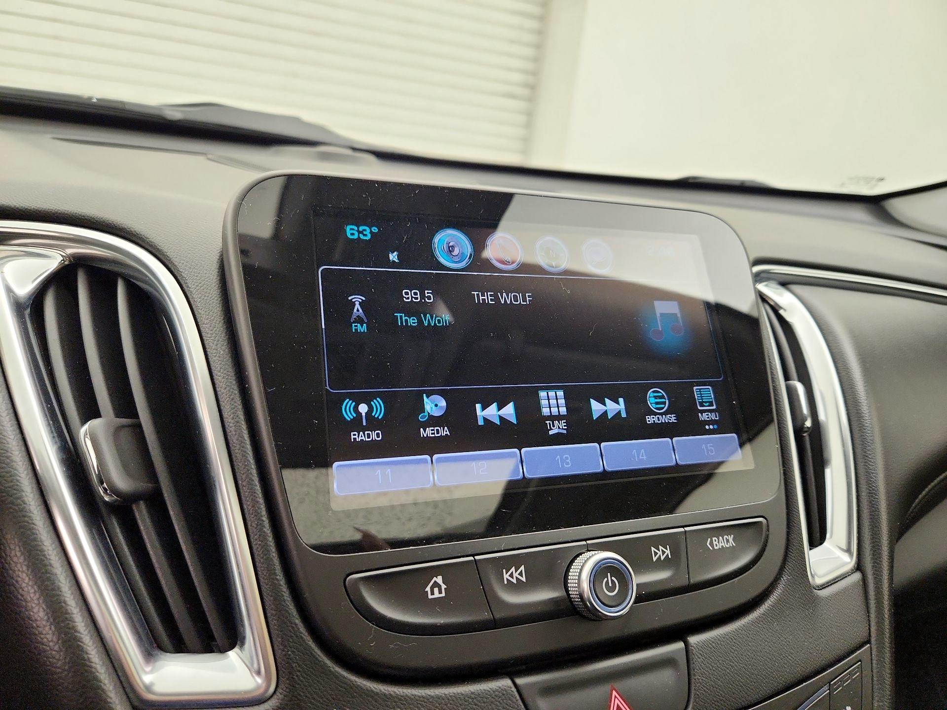 Thumbnail: 2016 Chevrolet Malibu - 16