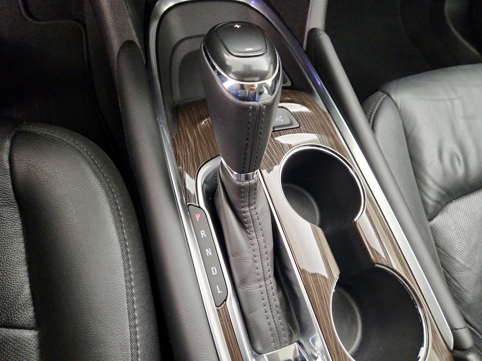 Thumbnail: 2016 Chevrolet Malibu - 18