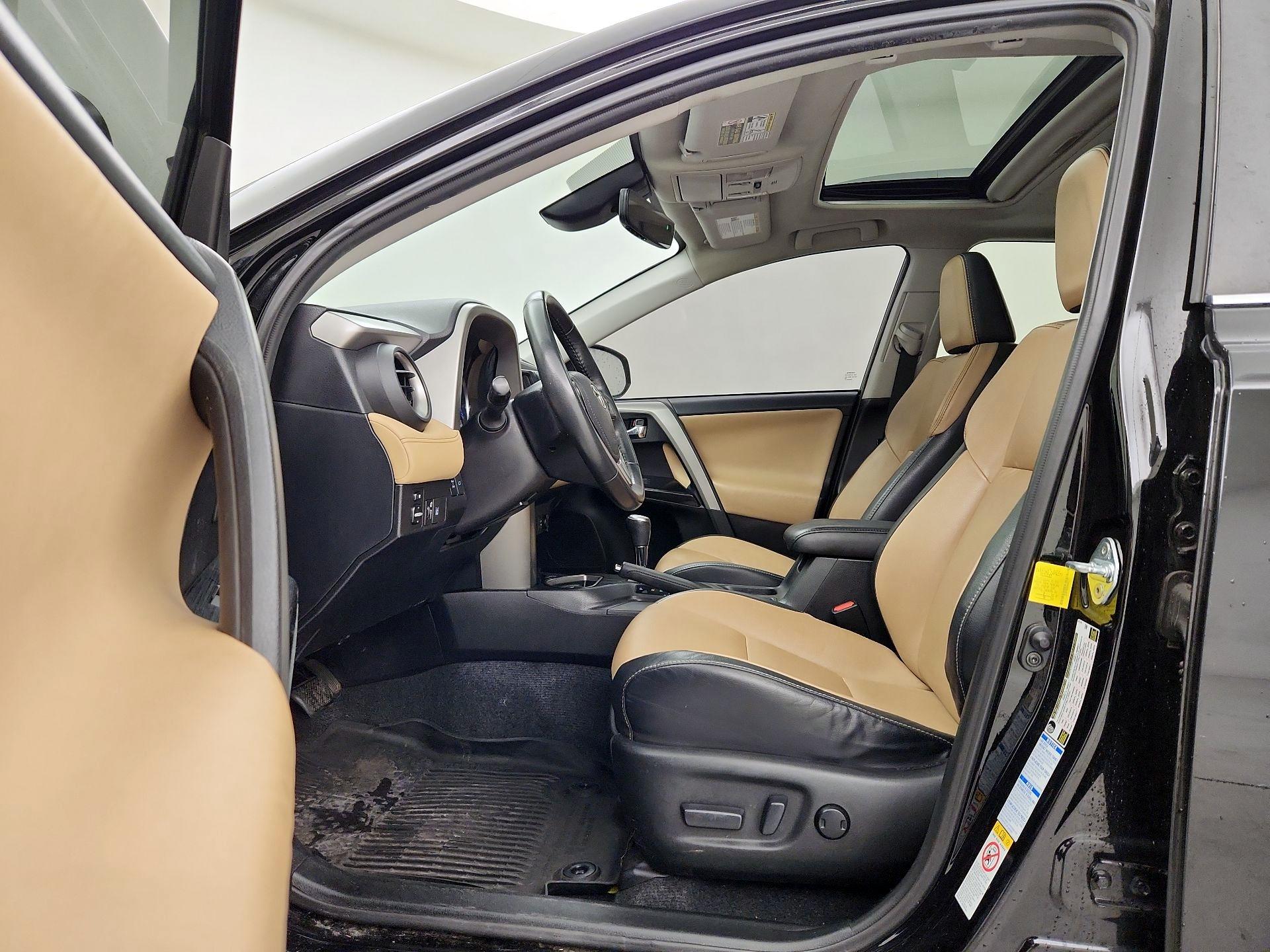 Thumbnail: 2017 Toyota RAV4 - 20