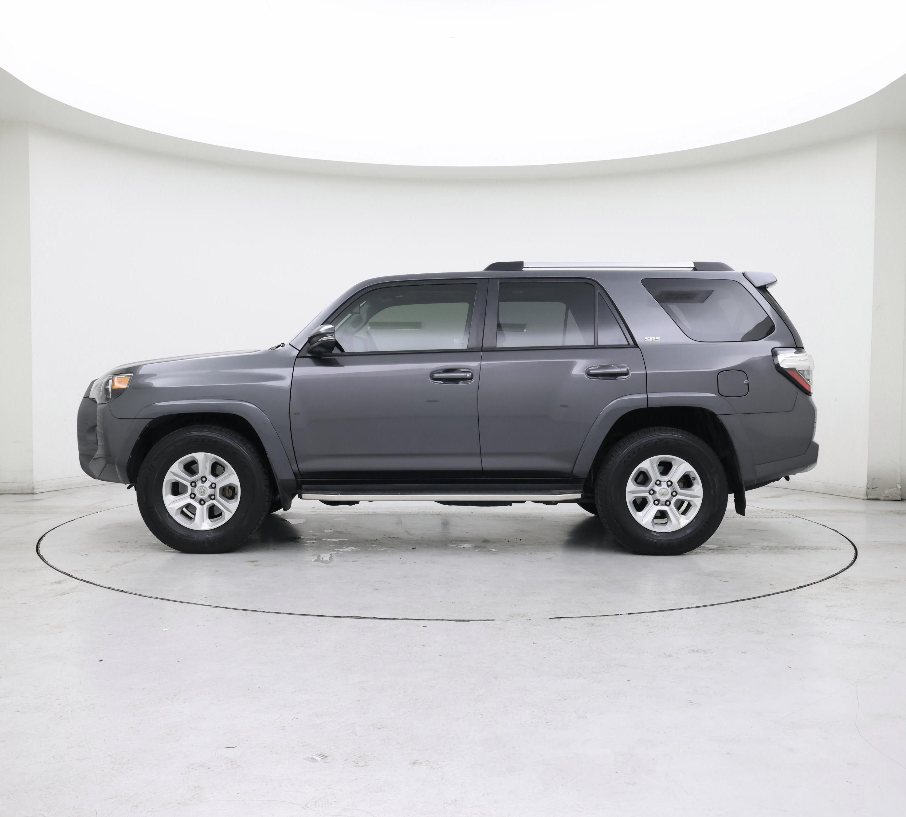 Thumbnail: 2019 Toyota 4Runner - 3