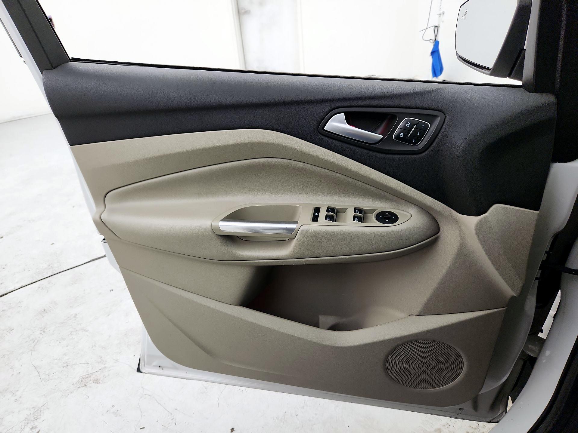 Thumbnail: 2017 Ford Escape - 12