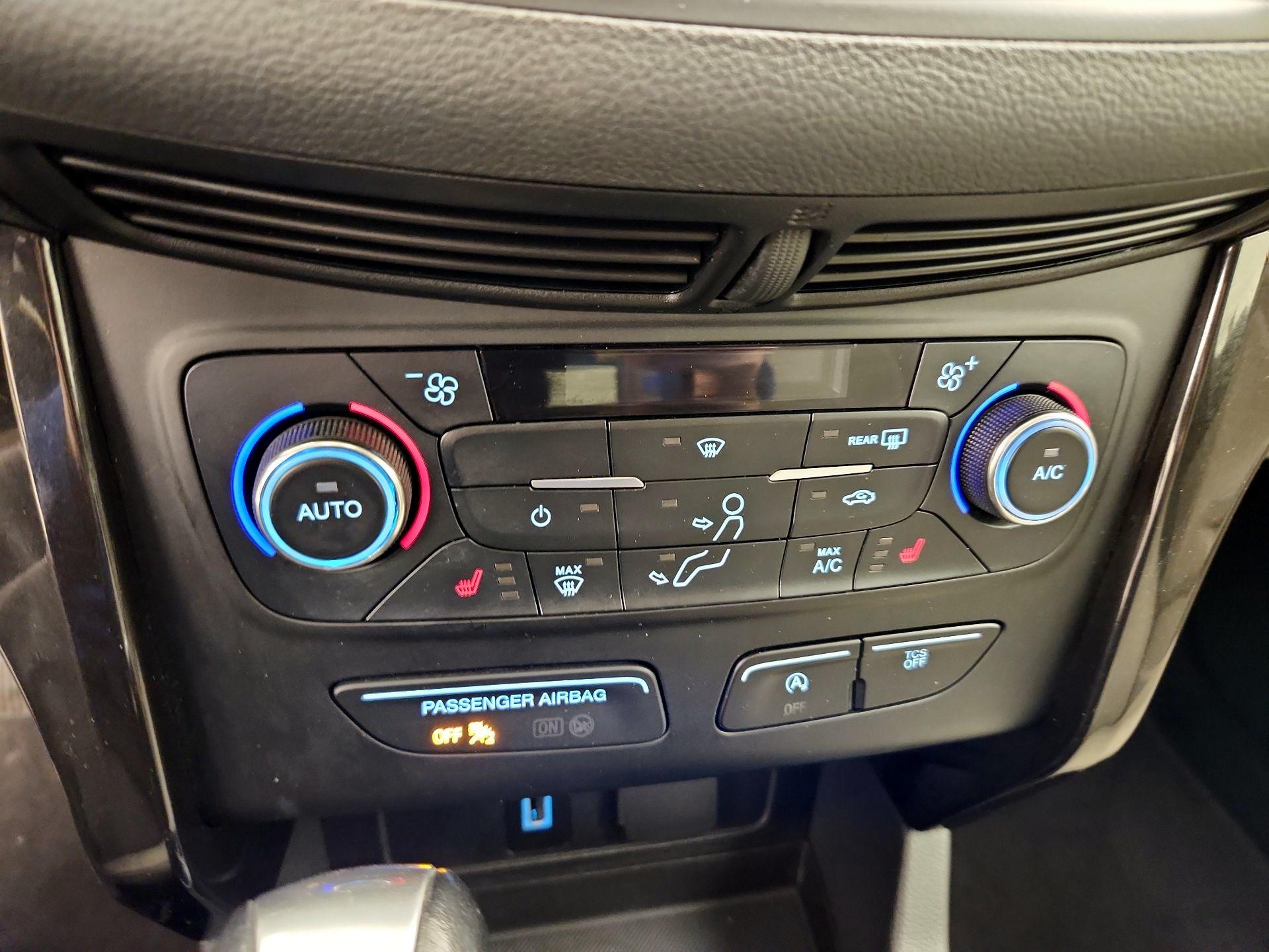 Thumbnail: 2017 Ford Escape - 16