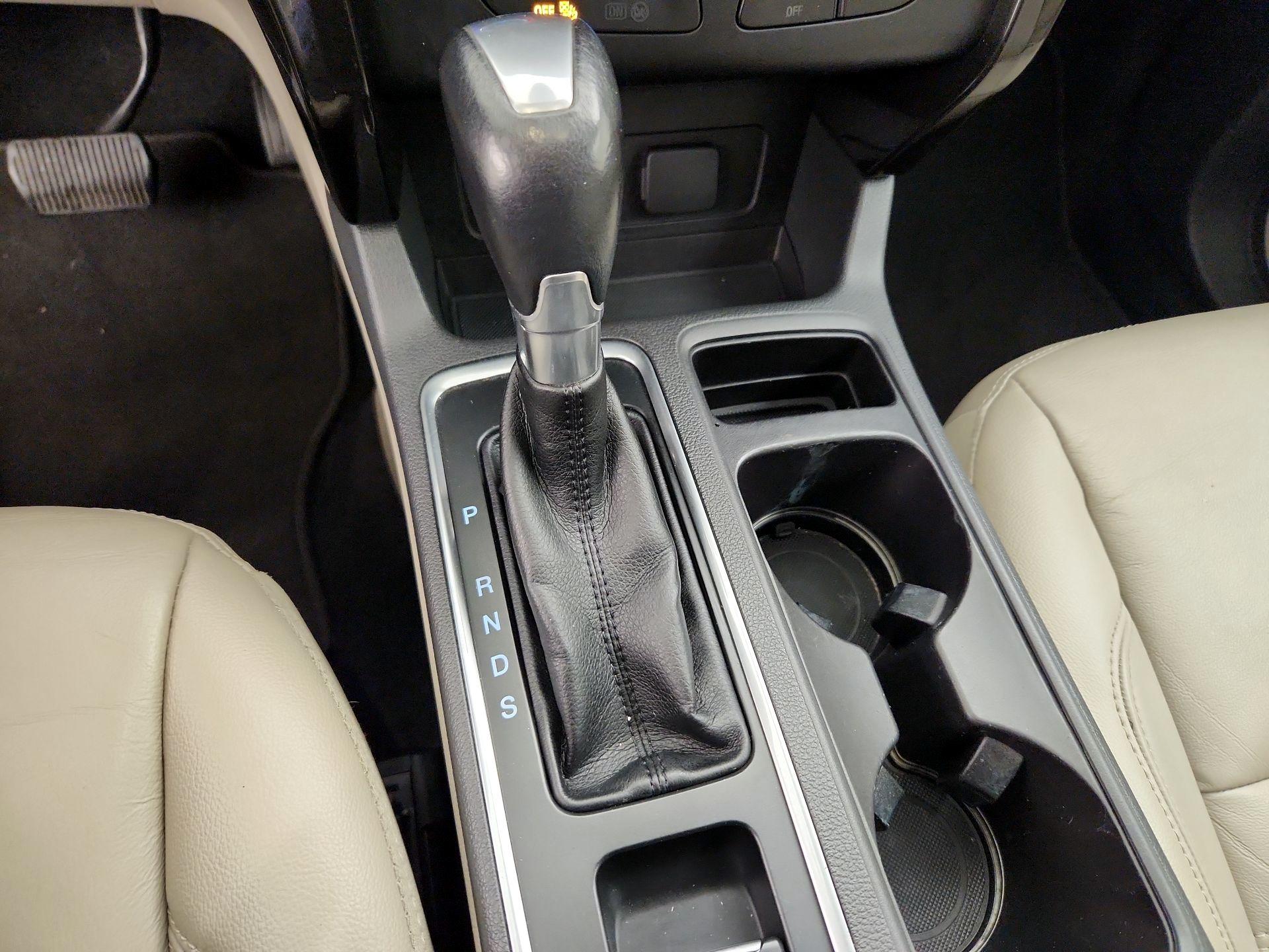 Thumbnail: 2017 Ford Escape - 17