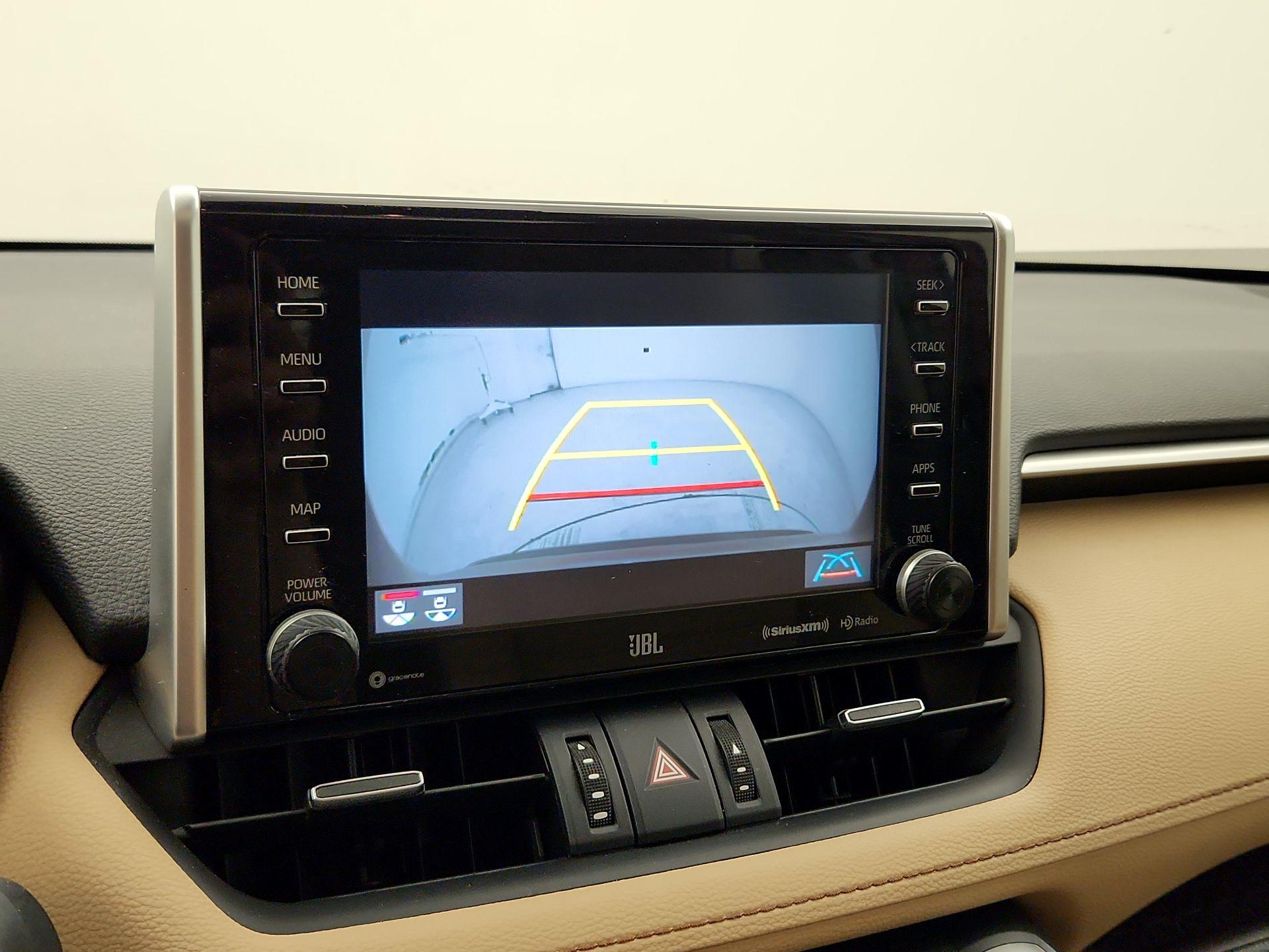 Thumbnail: 2020 Toyota RAV4 - 15