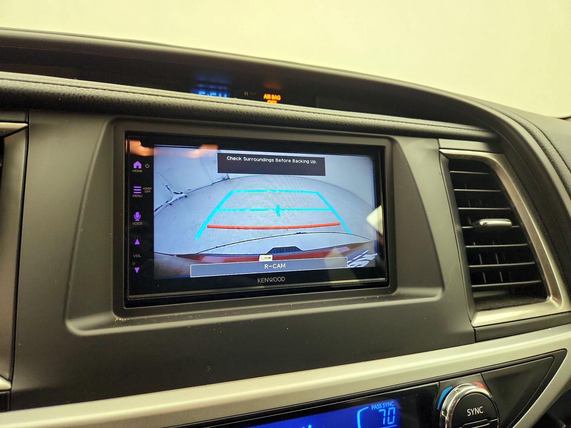 Thumbnail: 2018 Toyota Highlander - 14