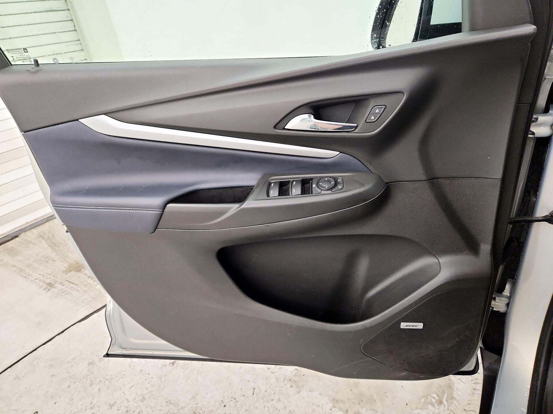 Thumbnail: 2023 Chevrolet Bolt EUV - 12