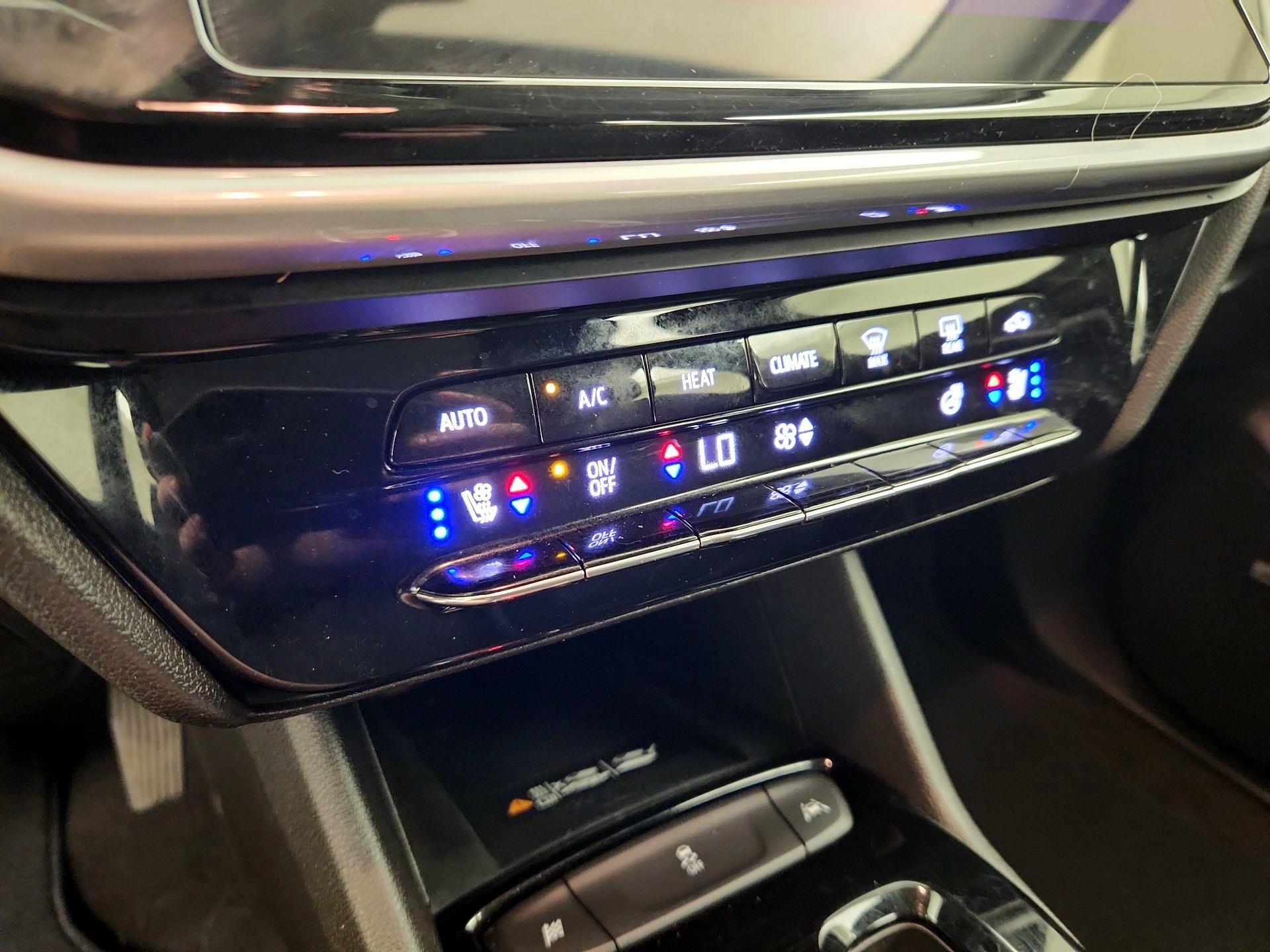 Thumbnail: 2023 Chevrolet Bolt EUV - 16