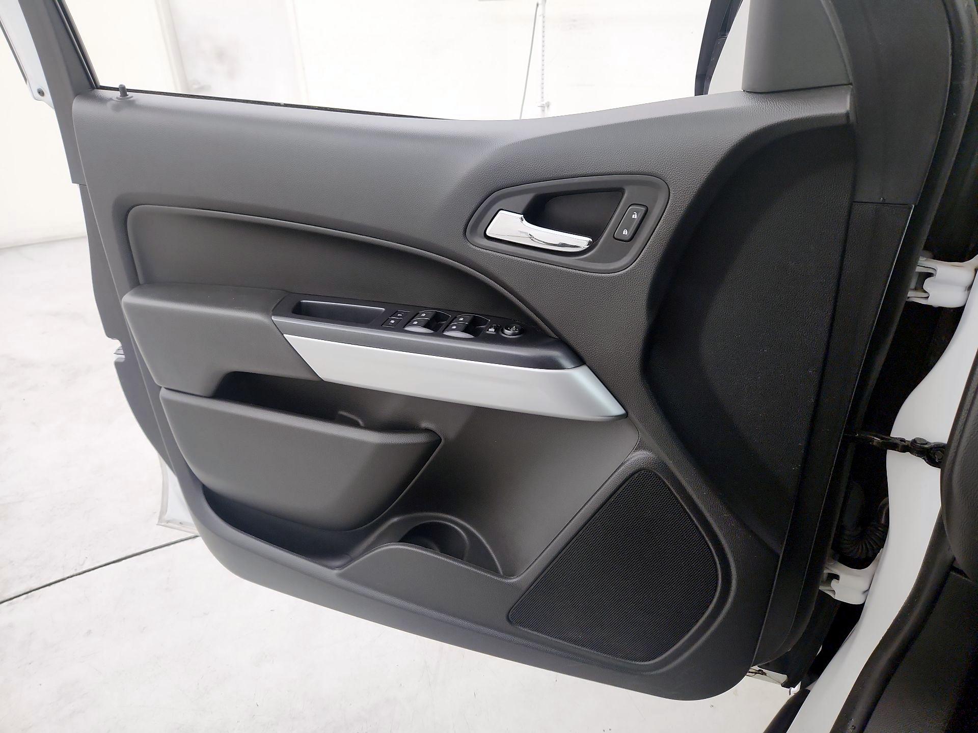 Thumbnail: 2021 Chevrolet Colorado - 12