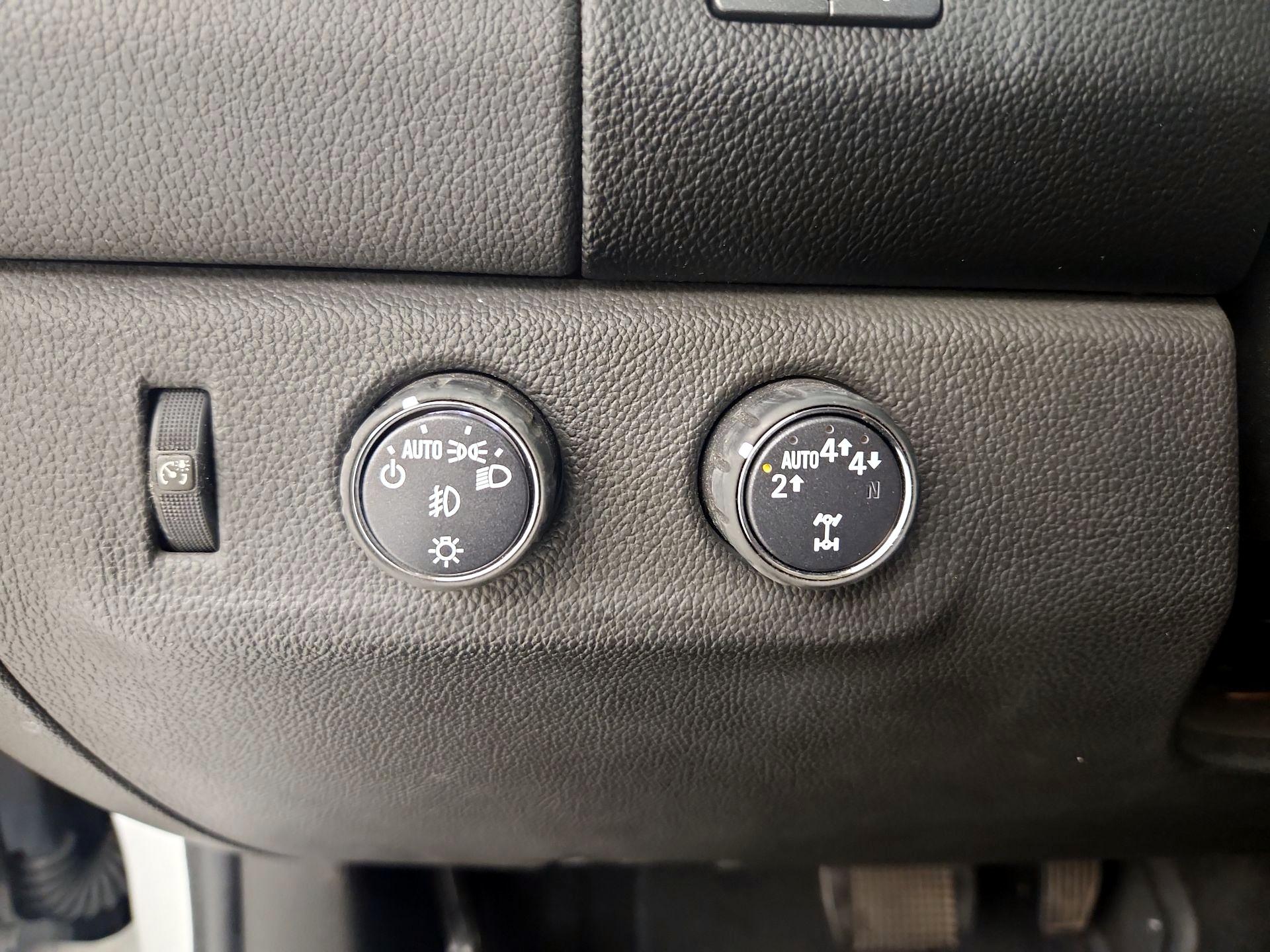 Thumbnail: 2021 Chevrolet Colorado - 13