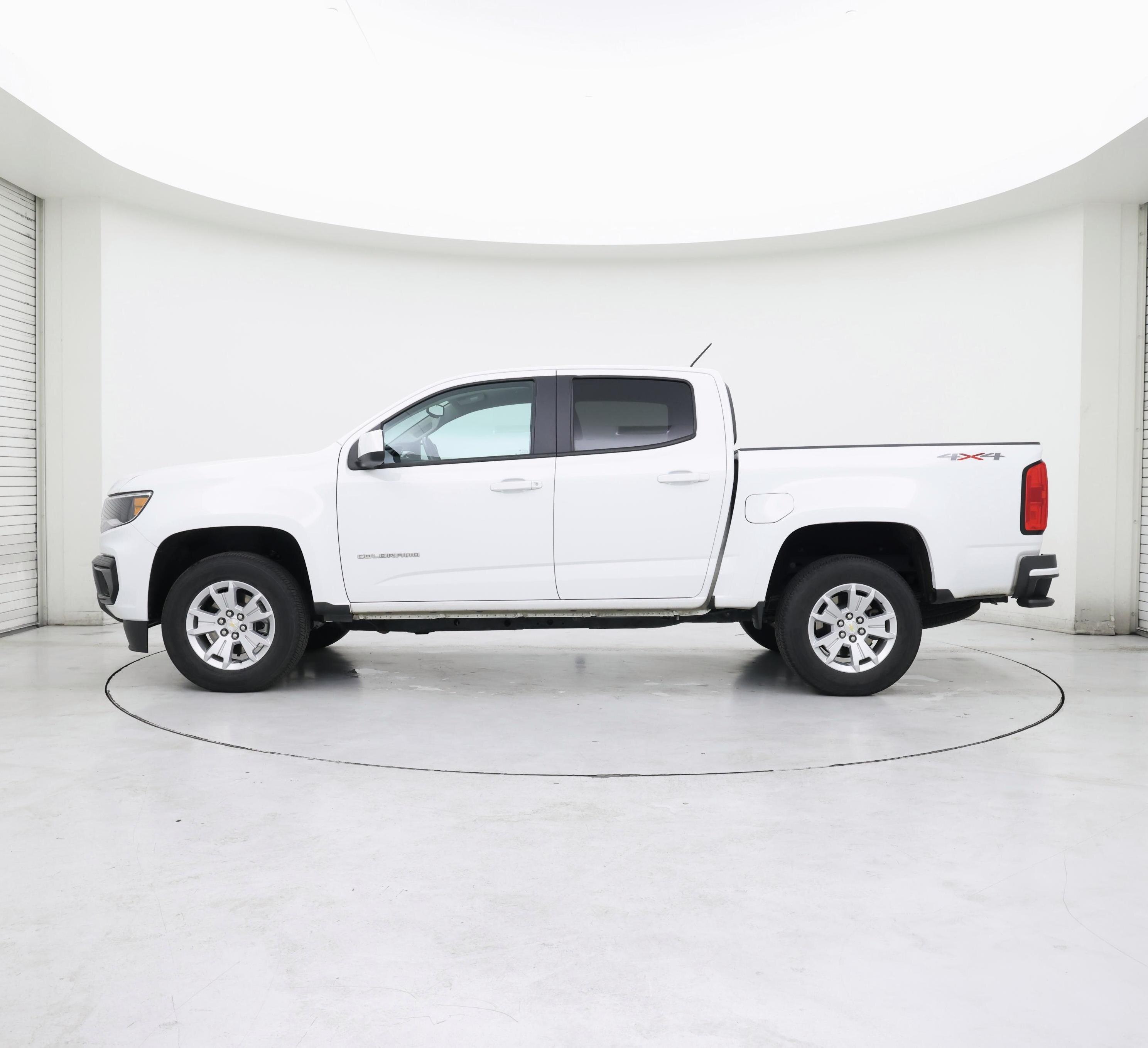 Thumbnail: 2021 Chevrolet Colorado - 3