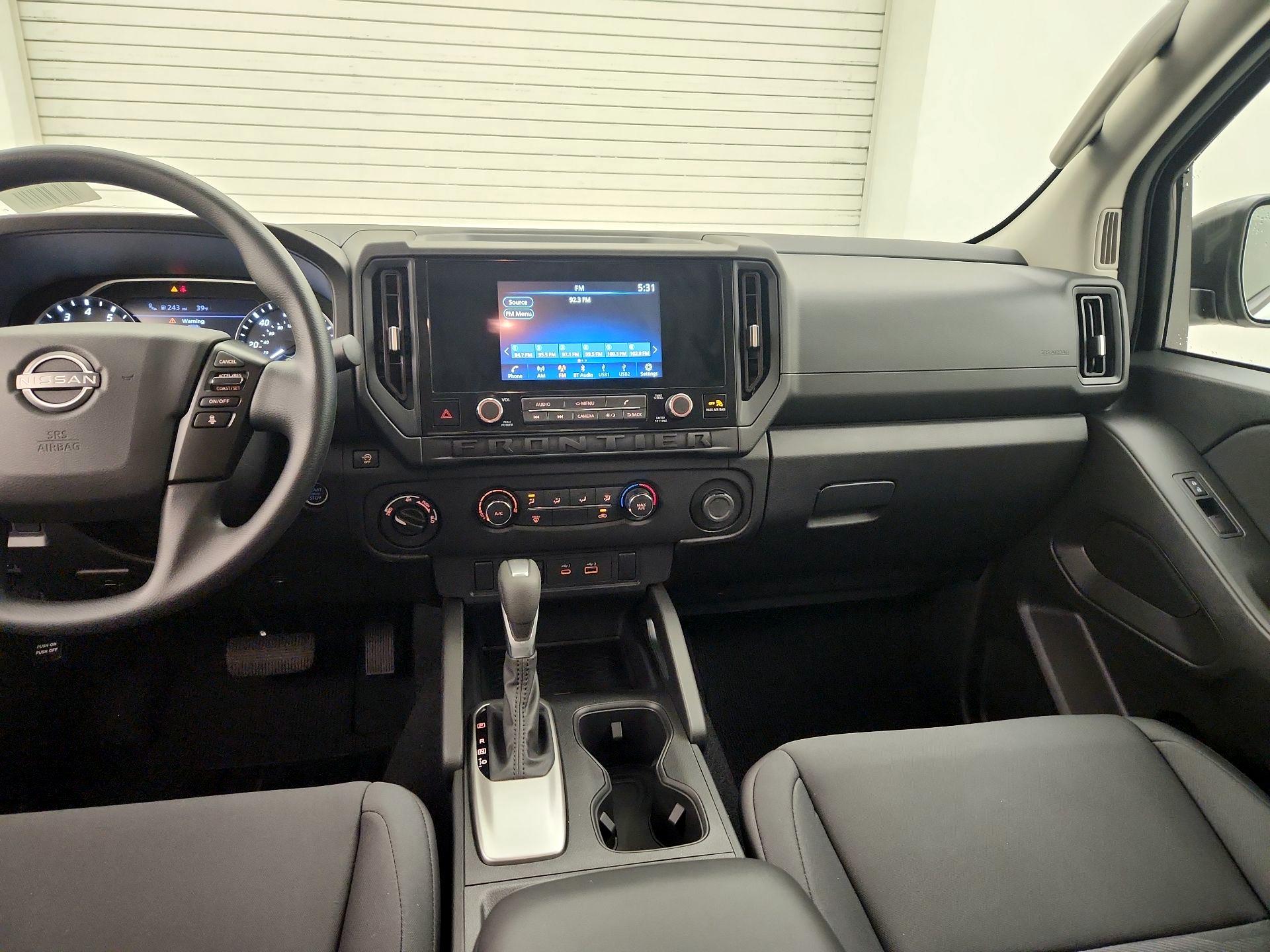 Thumbnail: 2025 Nissan Frontier - 9